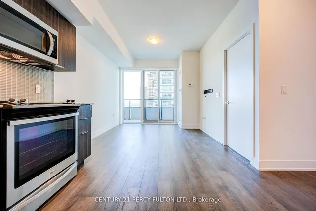 Additional property image - 30 Shorebreeze Dr Unit 2514