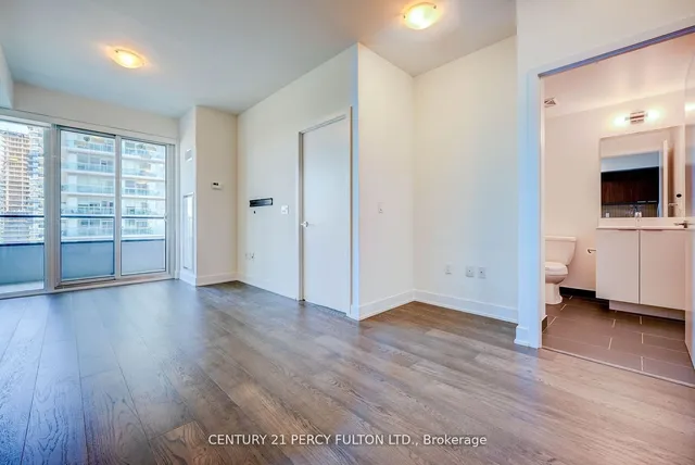 Additional property image - 30 Shorebreeze Dr Unit 2514