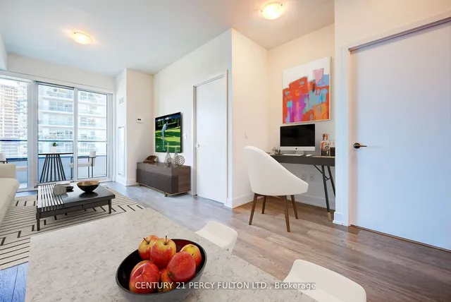 Additional property image - 30 Shorebreeze Dr Unit 2514