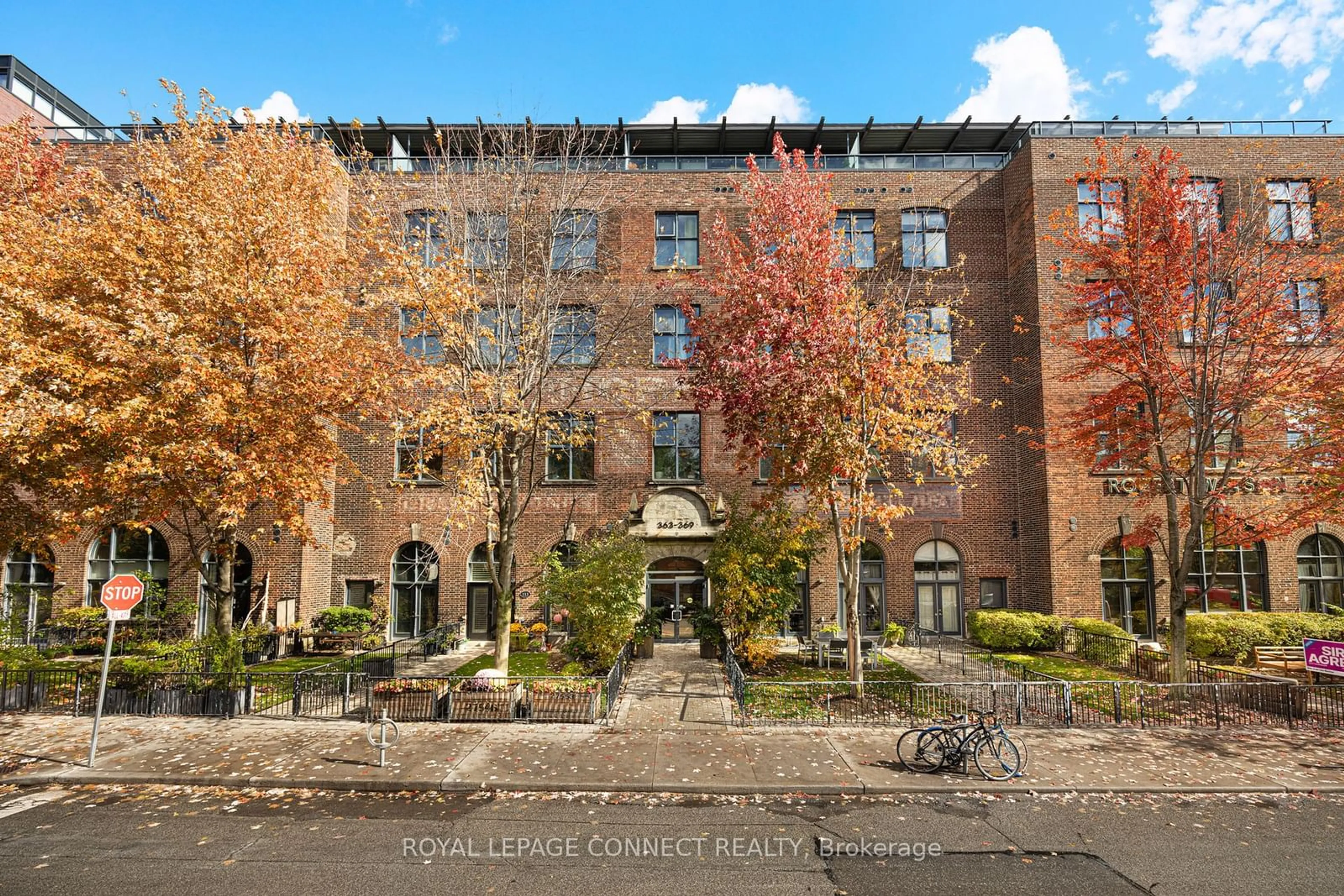 A pic from exterior of the house or condo, the front or back of building for 363 Sorauren Ave #203, Toronto Ontario M6R 3C1