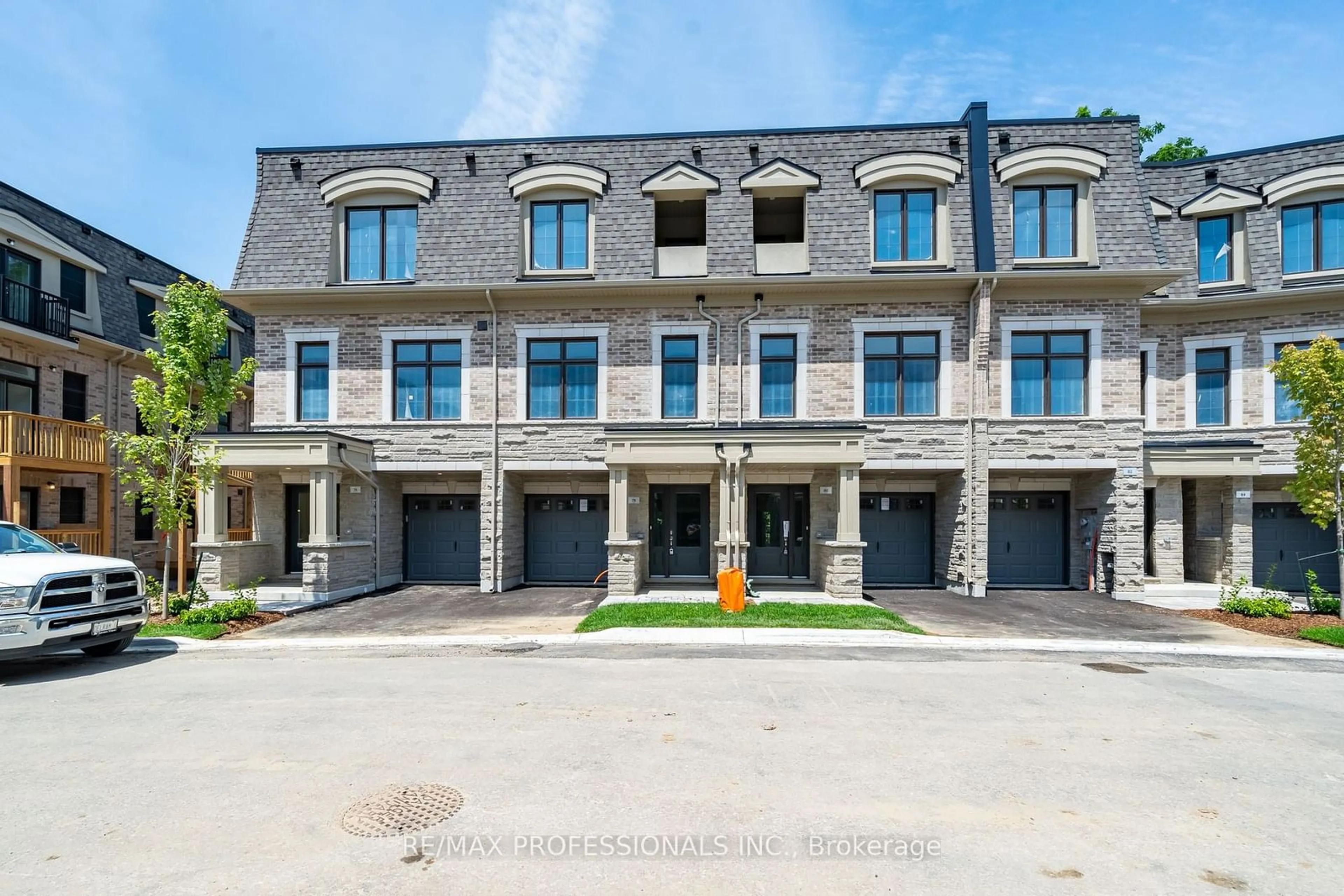 A pic from exterior of the house or condo, the street view for 78 Salina St, Mississauga Ontario L6M 2S5