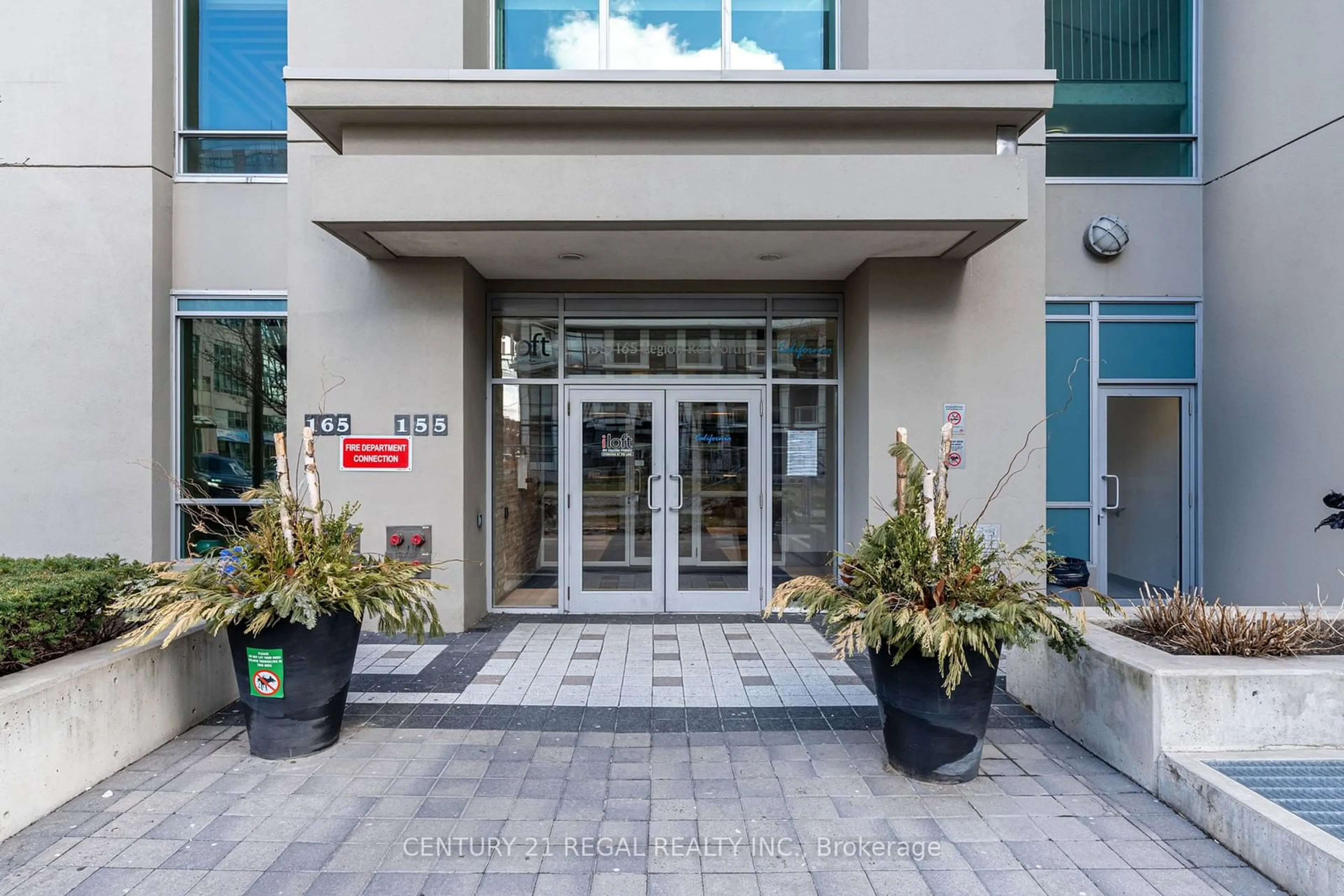 Indoor foyer, ceramic floors for 165 Legion Rd #1621, Toronto Ontario M8Y 0B3