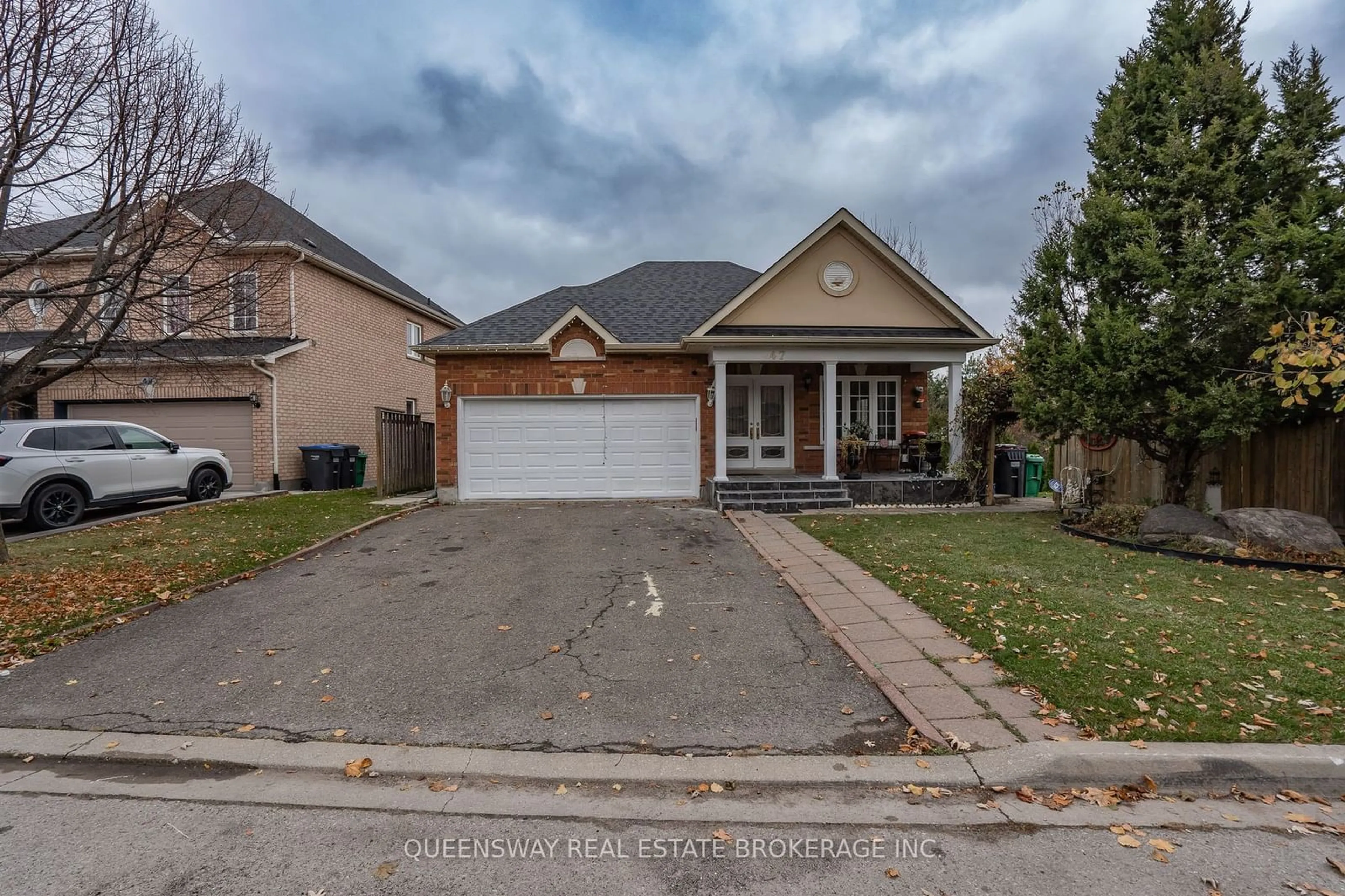 Frontside or backside of a home, the street view for 47 Echoridge Dr, Brampton Ontario L7A 3K8