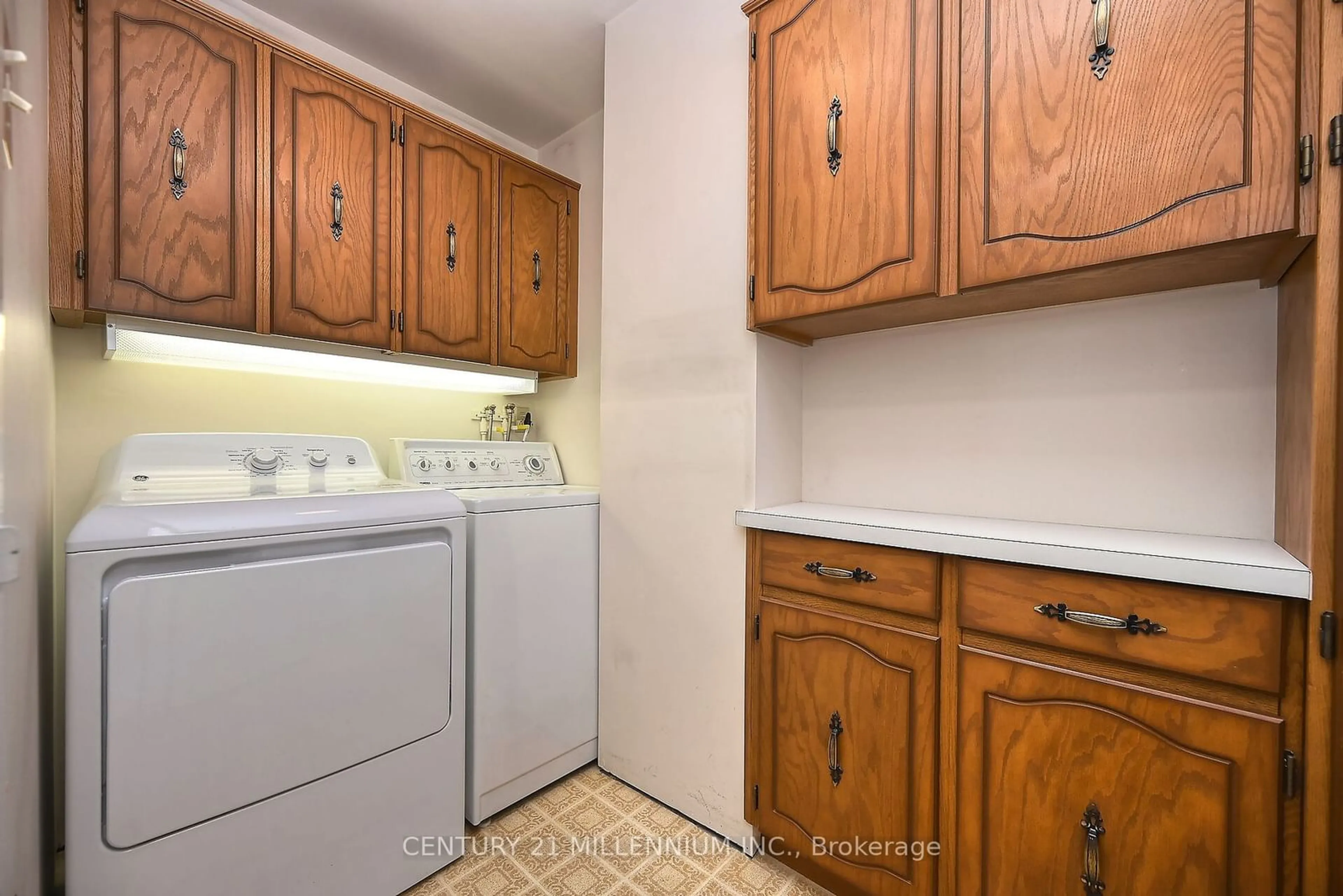 Laundry room for 3533 Derry Rd #802, Mississauga Ontario L4T 1B1