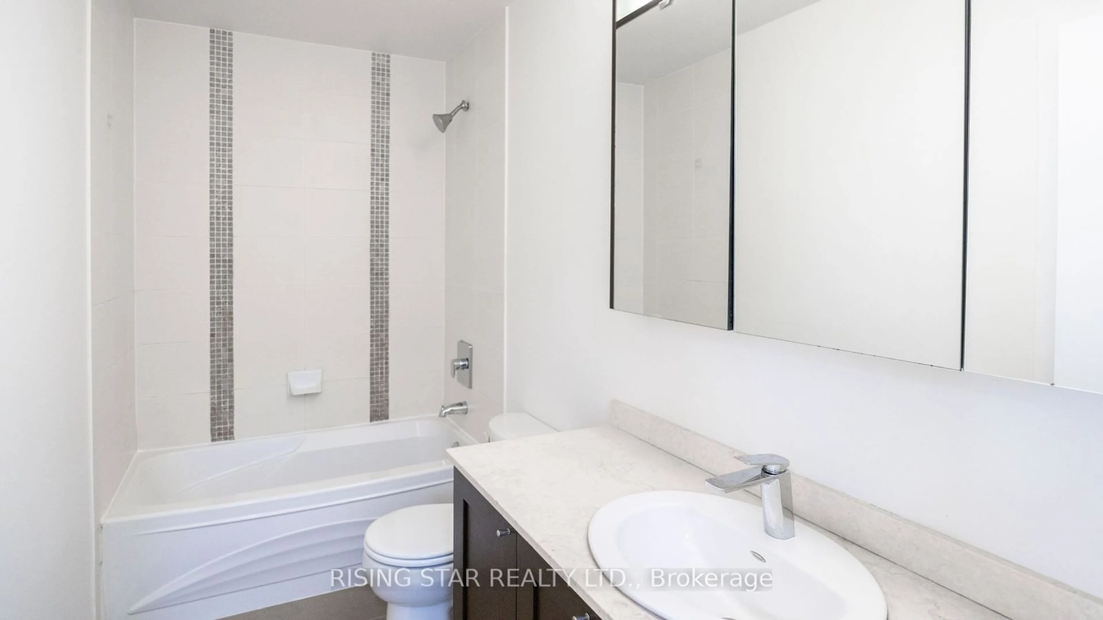 Standard bathroom for 4065 Brickstone Mews #2408, Mississauga Ontario L5B 0G3