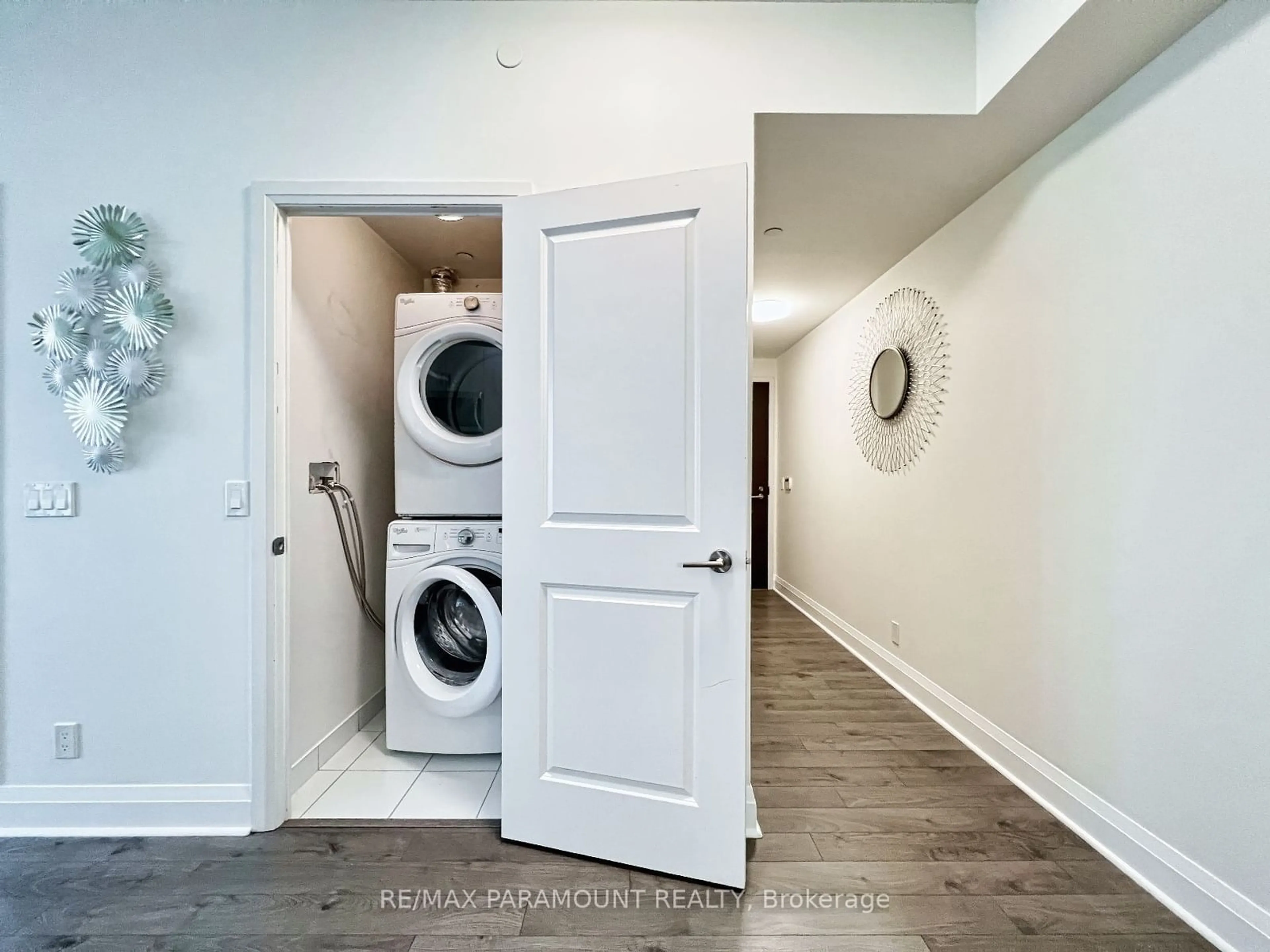 Laundry room for 17 Zorra St #701, Toronto Ontario M8Z 0C8