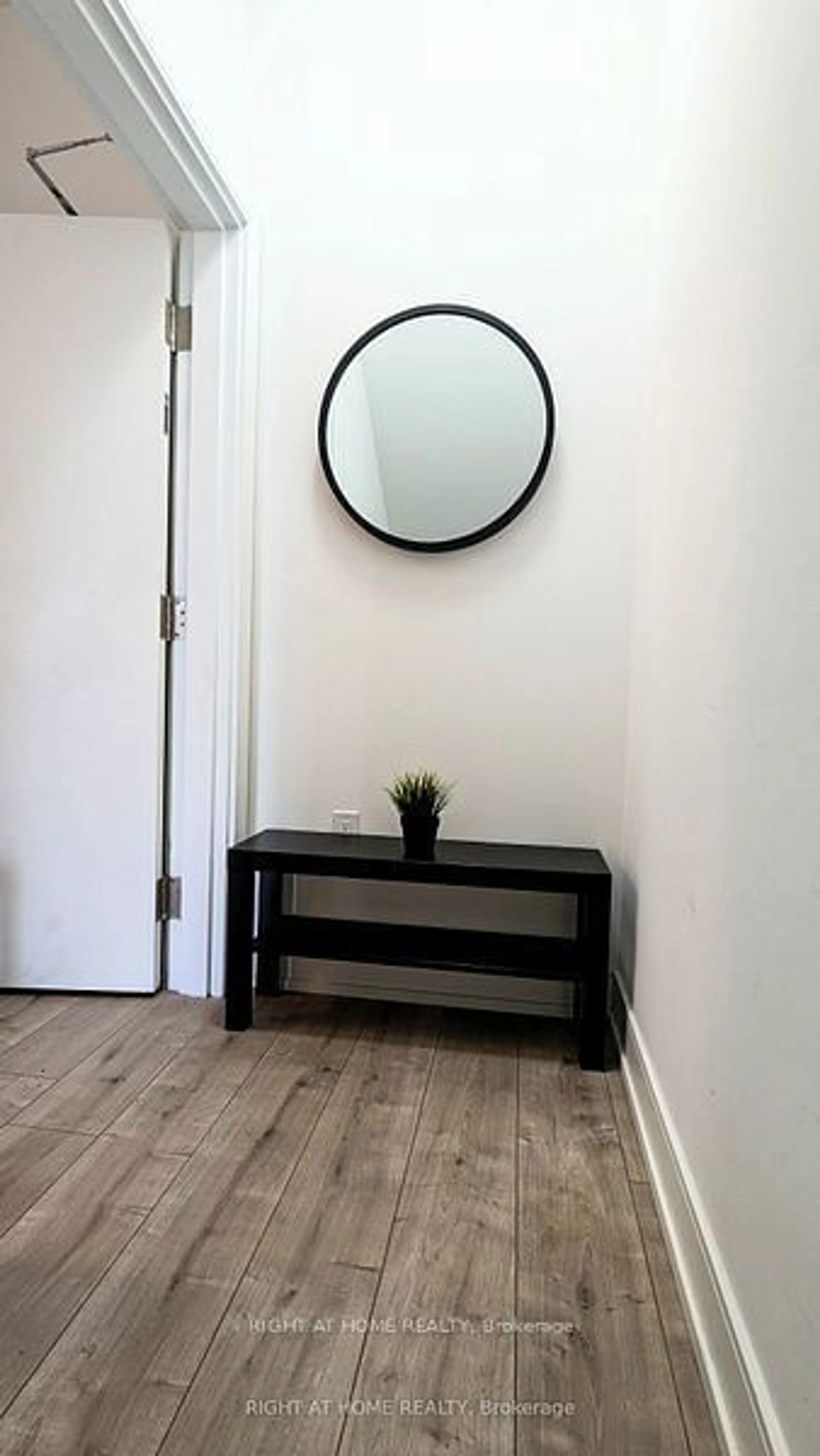 Indoor entryway, wood floors for 28 Marina Ave #24, Toronto Ontario M8W 1K3