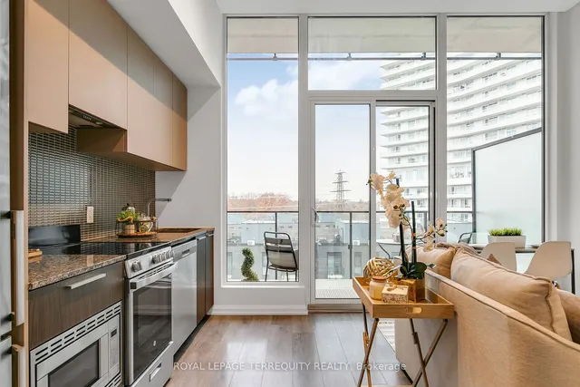 Additional property image - 4208 Dundas St Unit 520