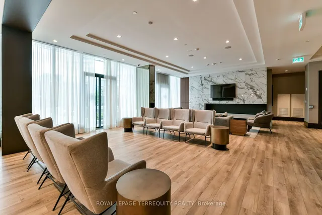 Additional property image - 4208 Dundas St Unit 520
