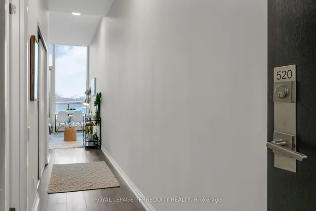 Additional property image - 4208 Dundas St Unit 520