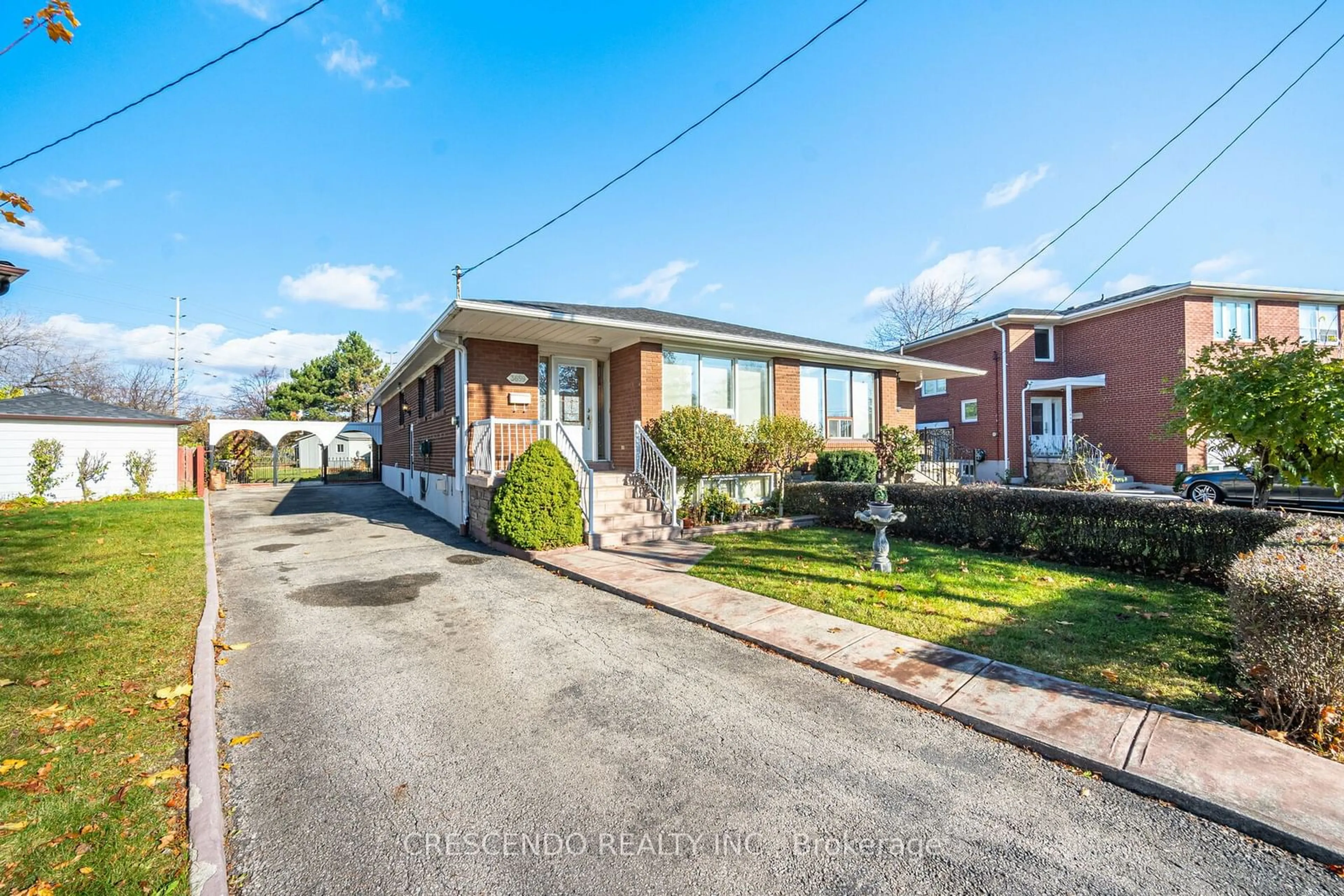 Frontside or backside of a home, the street view for 3659 Holden Cres, Mississauga Ontario L5A 2V9