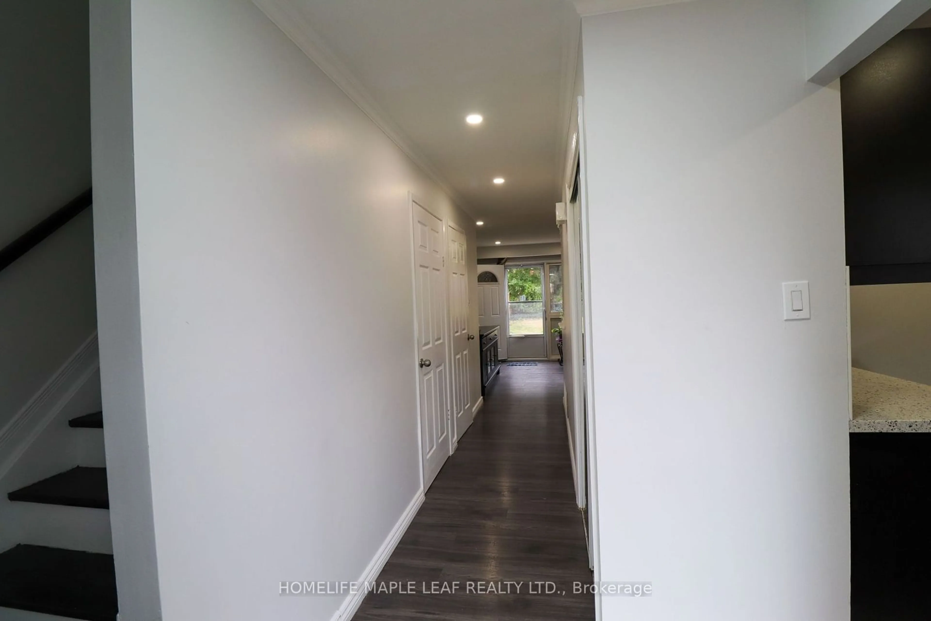 Indoor foyer, wood floors for 59 Lexington Ave #18, Toronto Ontario M9V 2G9