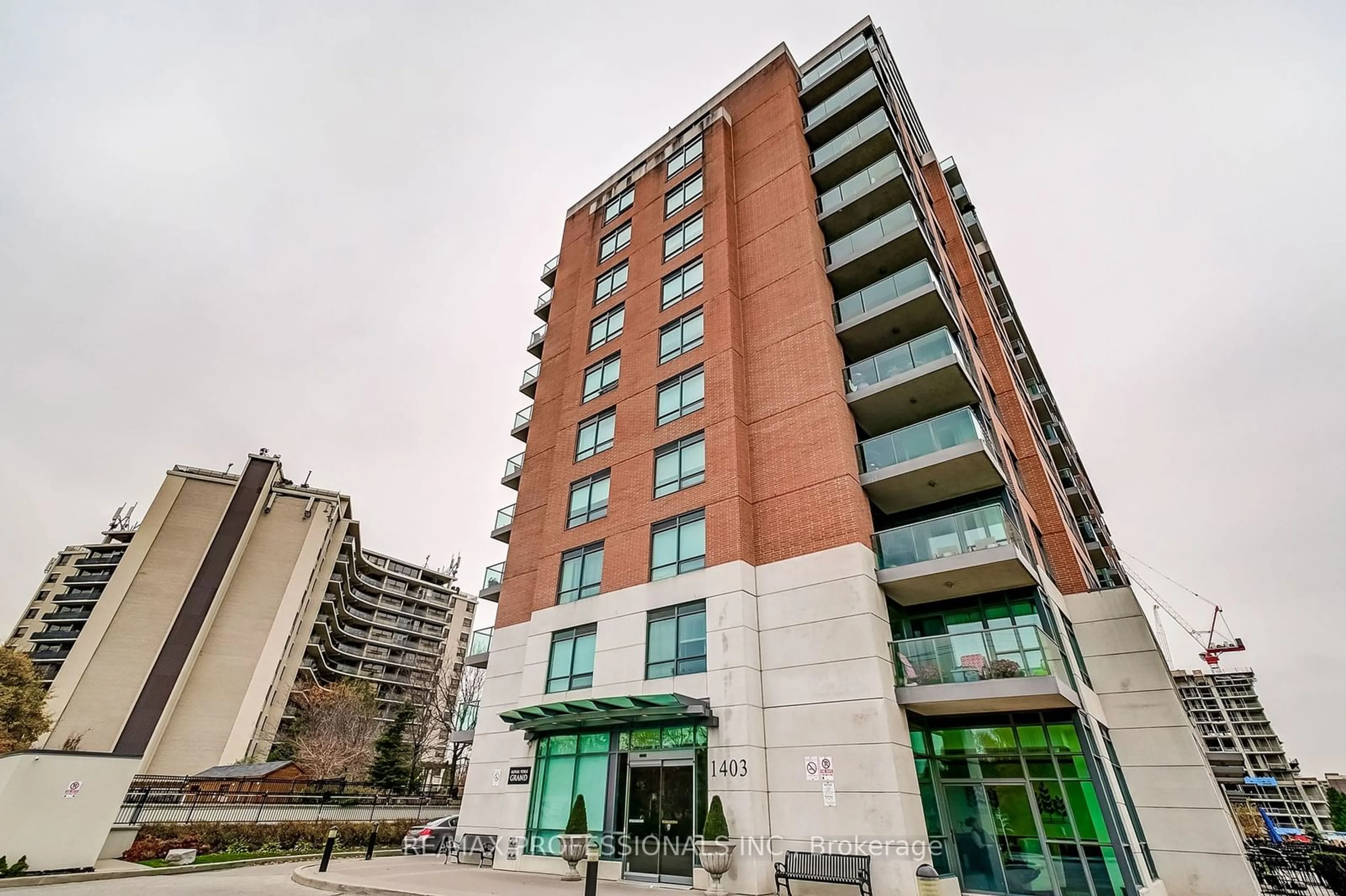 A pic from exterior of the house or condo, the front or back of building for 1403 Royal York Rd #213, Toronto Ontario M9P 0A1