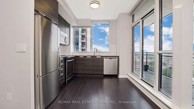 Additional image 31 of 75 Eglinton Ave Unit 902