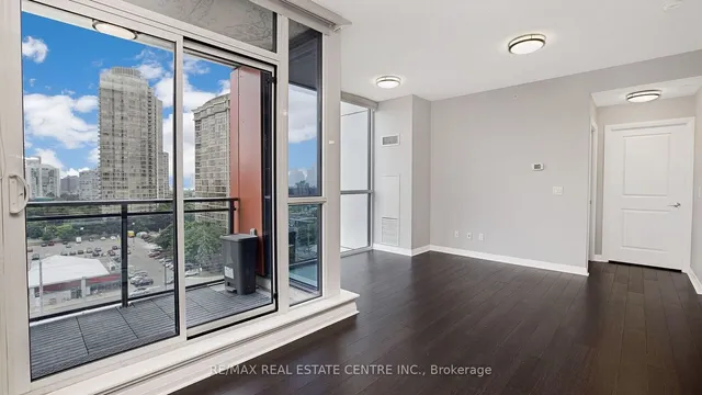 Additional image 27 of 75 Eglinton Ave Unit 902