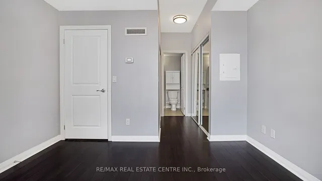 Additional image 18 of 75 Eglinton Ave Unit 902
