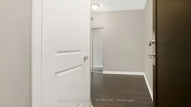 Additional image 36 of 75 Eglinton Ave Unit 902
