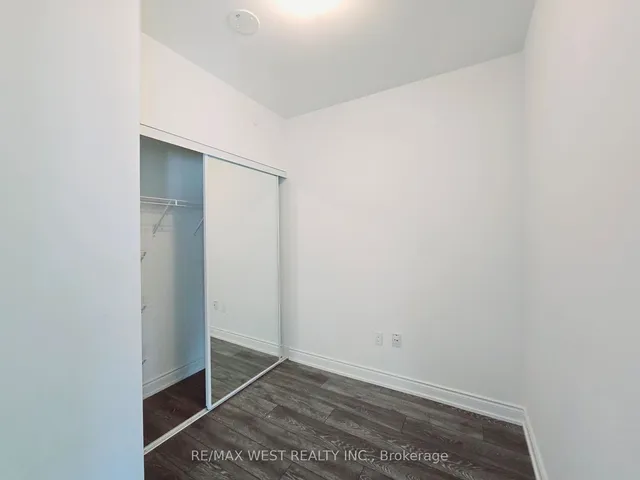 Additional property image - 1050 Main St Unit 1114
