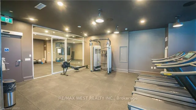 Additional property image - 1050 Main St Unit 1114
