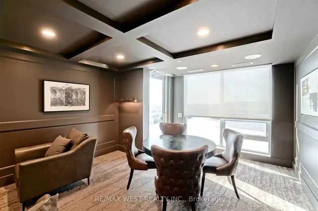 Additional property image - 1050 Main St Unit 1114