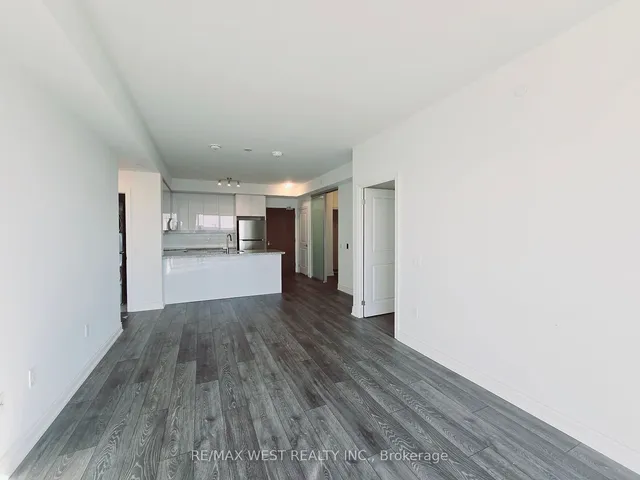 Additional property image - 1050 Main St Unit 1114