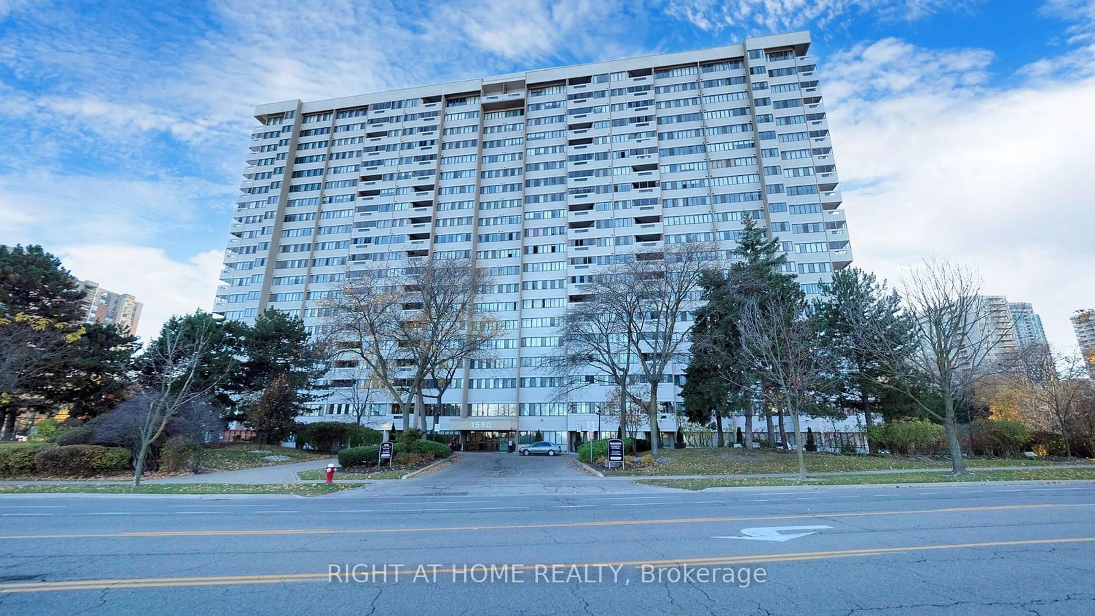 A pic from exterior of the house or condo, the front or back of building for 1580 Mississauga Valley Blvd ##905, Mississauga Ontario L5A 3T8