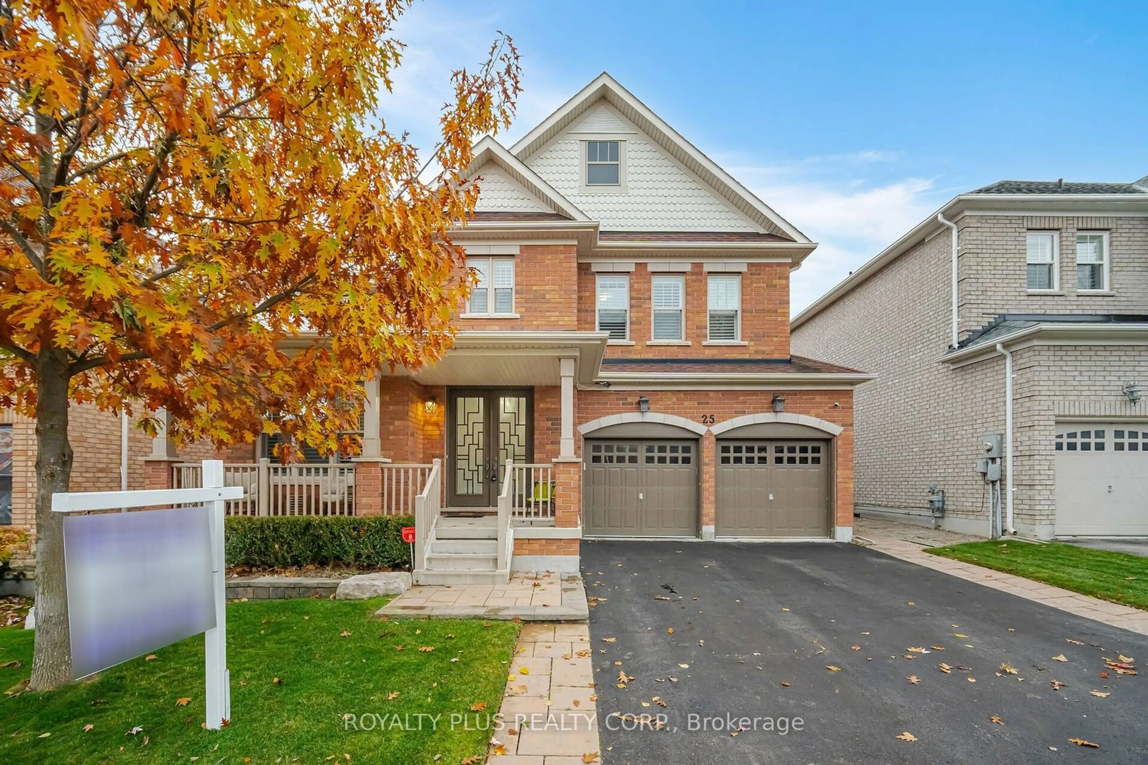 Home with brick exterior material for 25 McCandless Crt, Caledon Ontario L7C 3R6