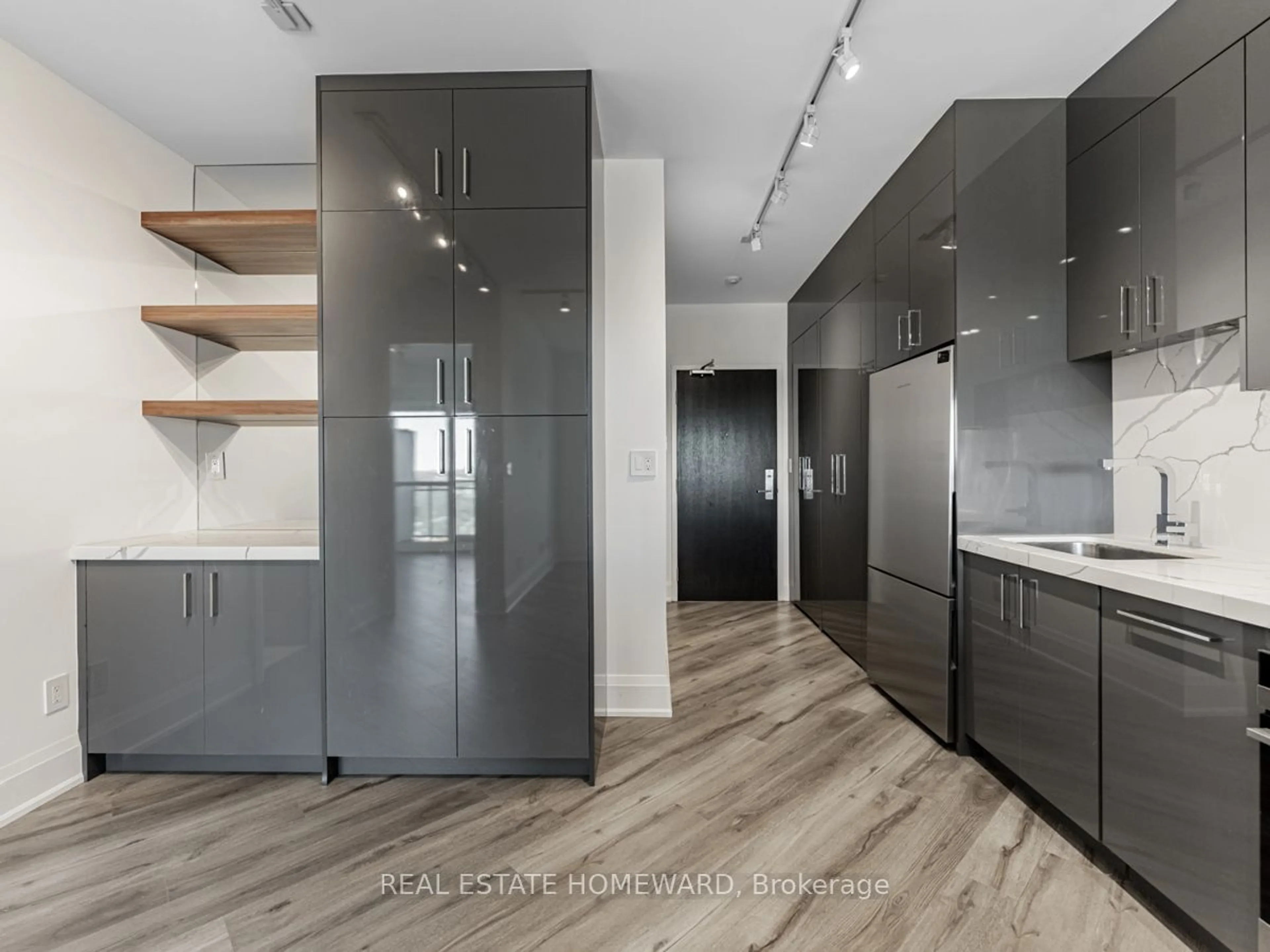 Open concept kitchen for 165 Legion Rd #2734, Toronto Ontario M8Y 0B3