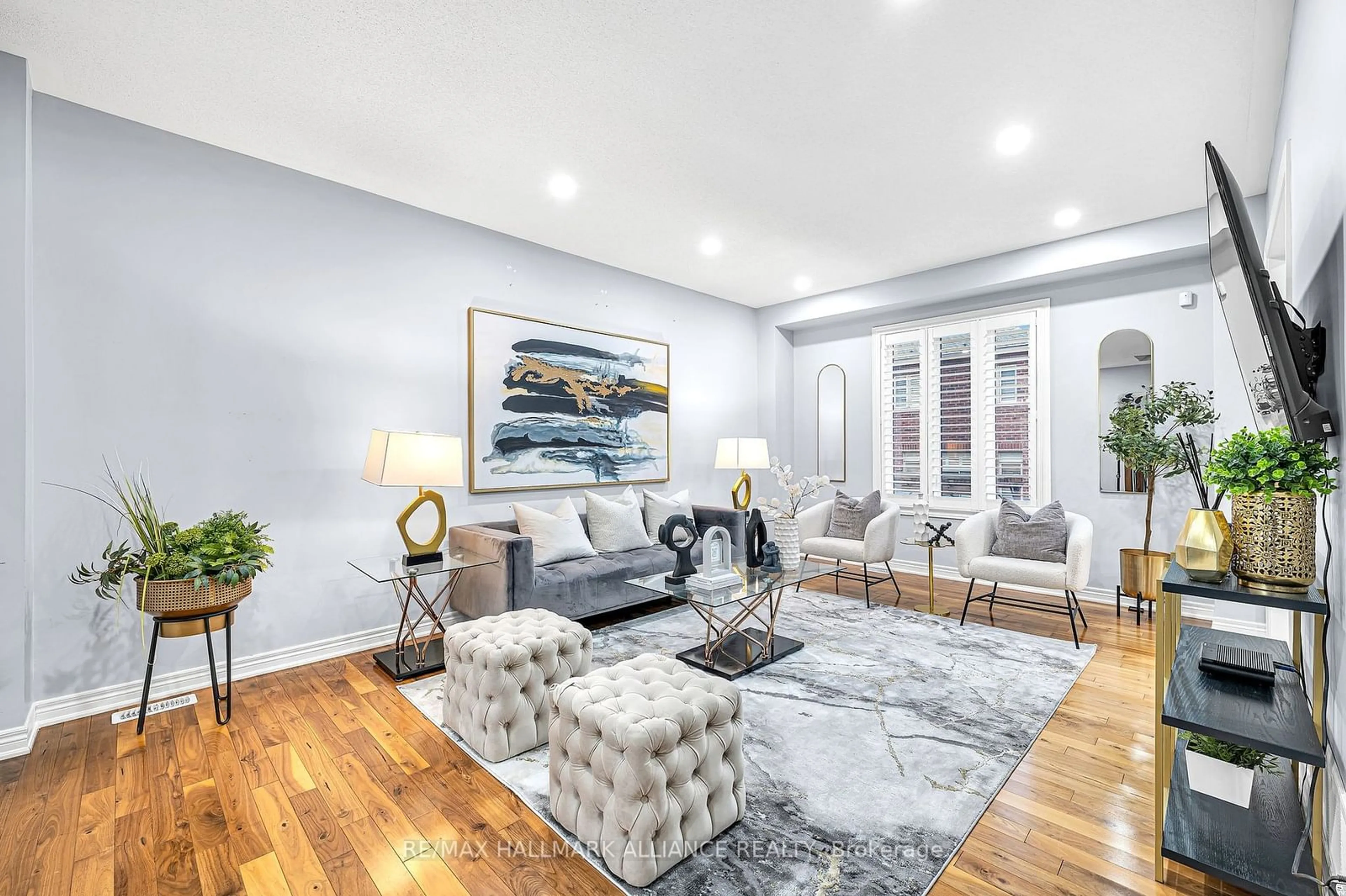 Living room, wood floors for 4716 Doug Wright Dr, Burlington Ontario L7M 0K2