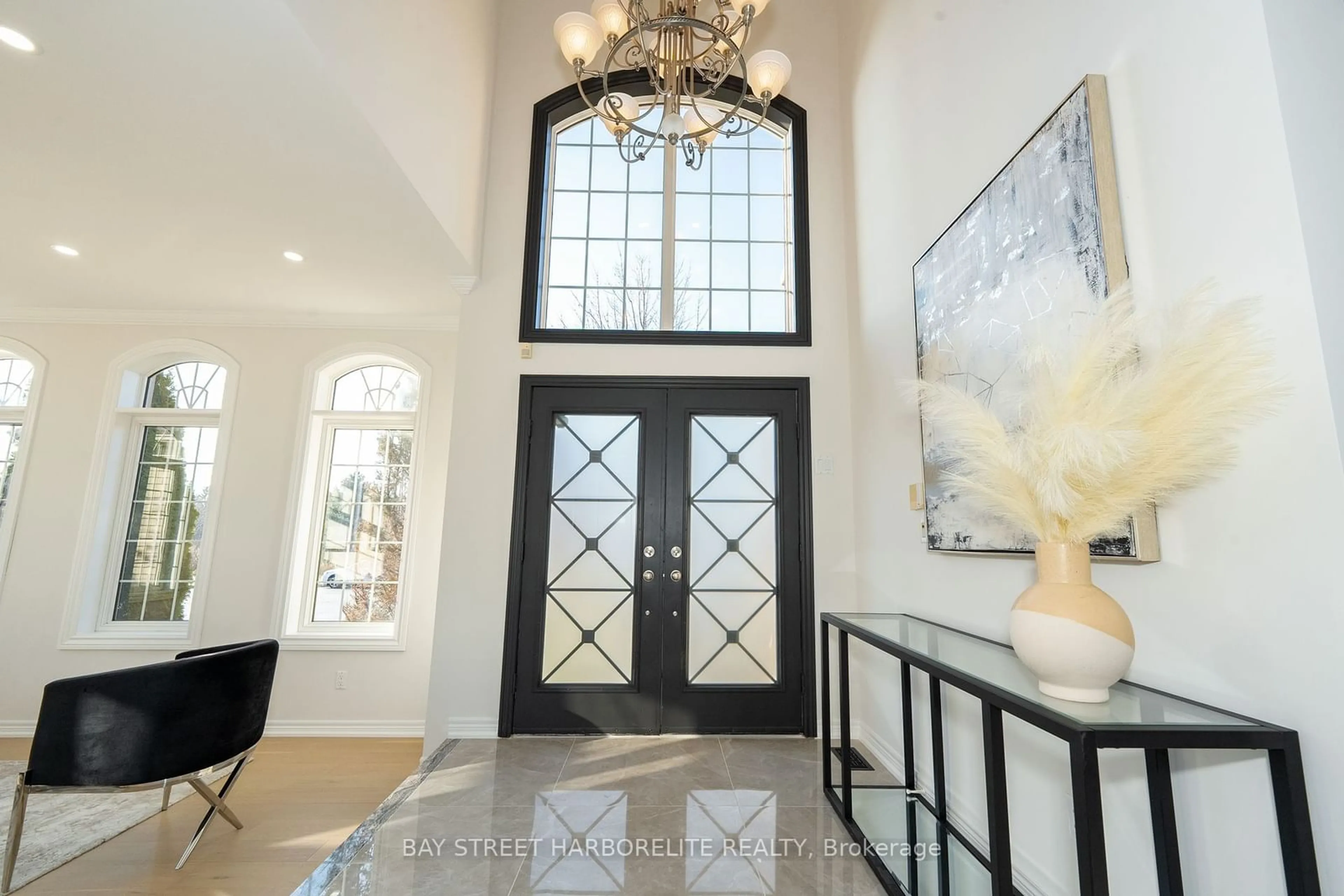 Indoor entryway, wood floors for 2349 Glenfield Rd, Oakville Ontario L6M 3V1