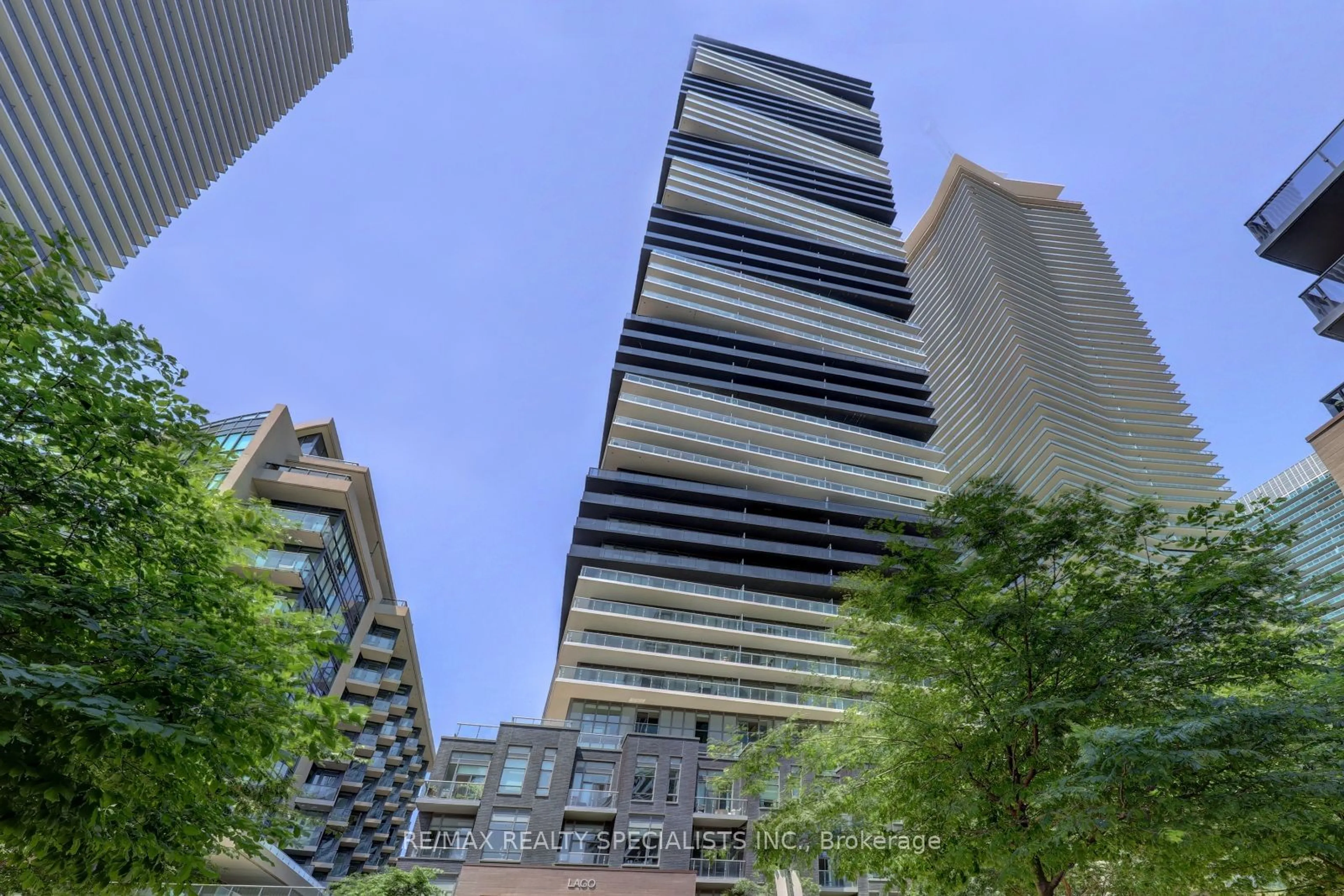 A pic from exterior of the house or condo, the view of city buildings for 56 Annie Craig Dr #706, Toronto Ontario M8V 0C8