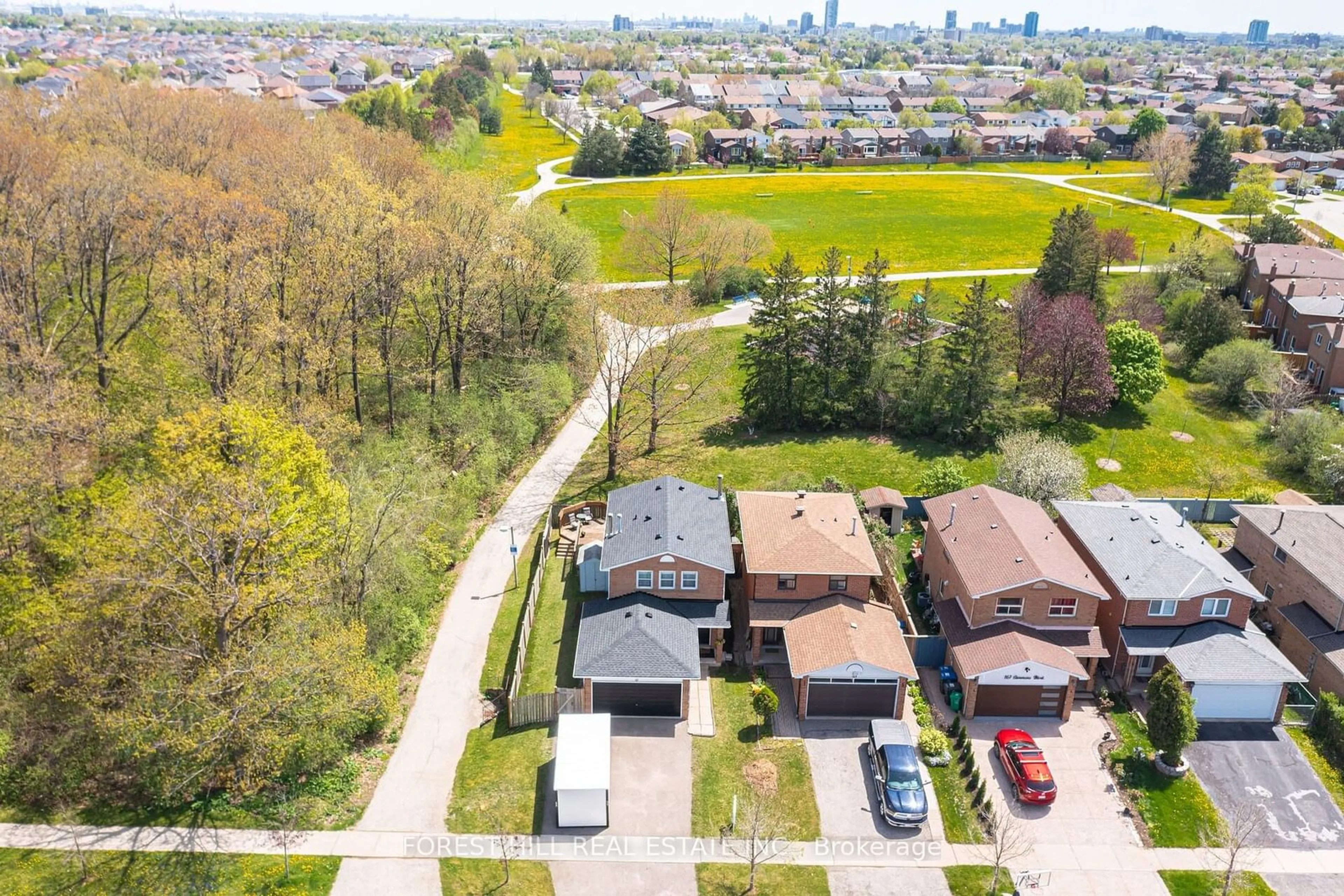 A pic from exterior of the house or condo, the street view for 171 Simmons Blvd, Brampton Ontario L6V 3Y2