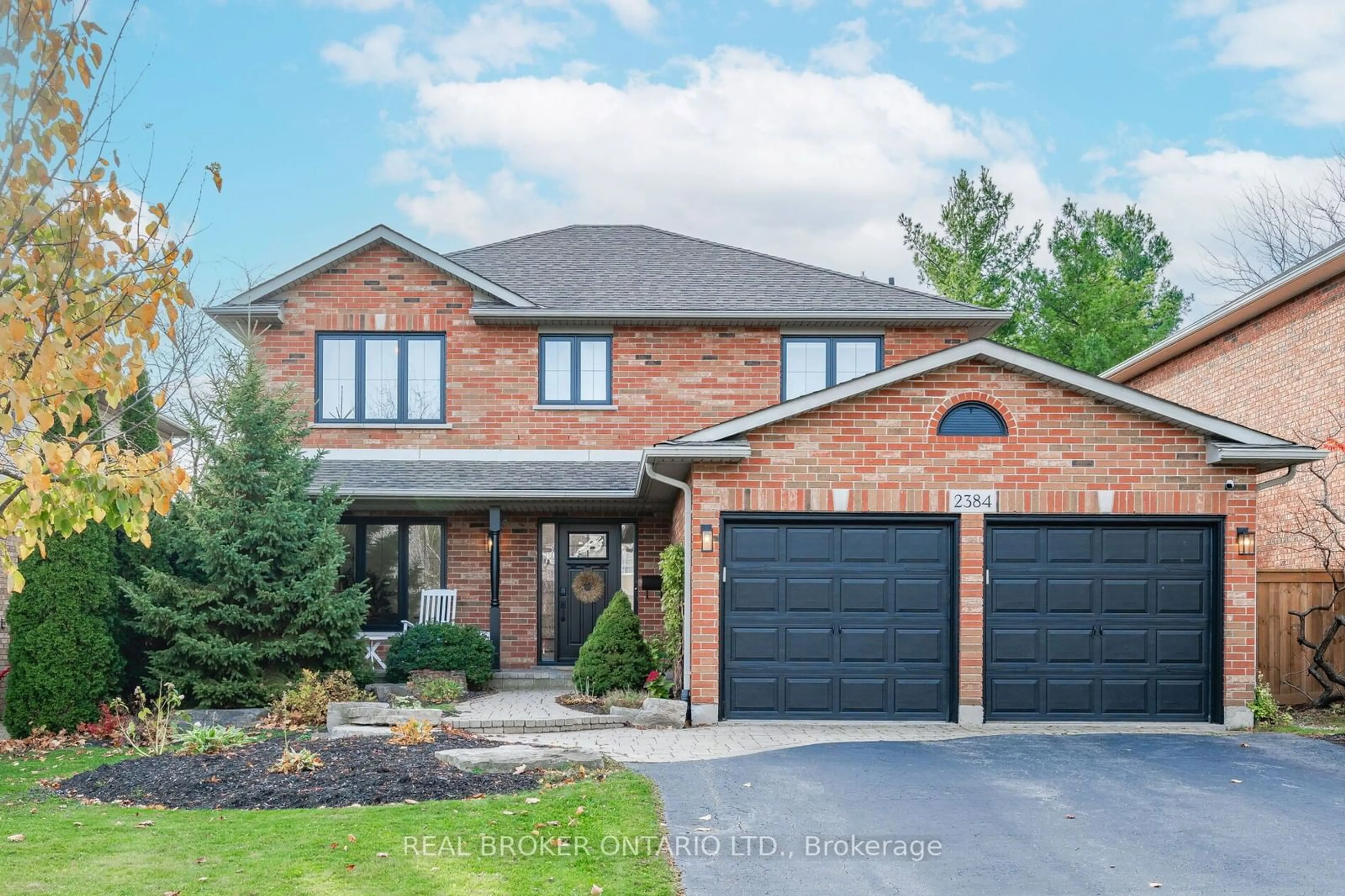 Home with brick exterior material for 2384 Cummins Lane, Burlington Ontario L7P 5B2