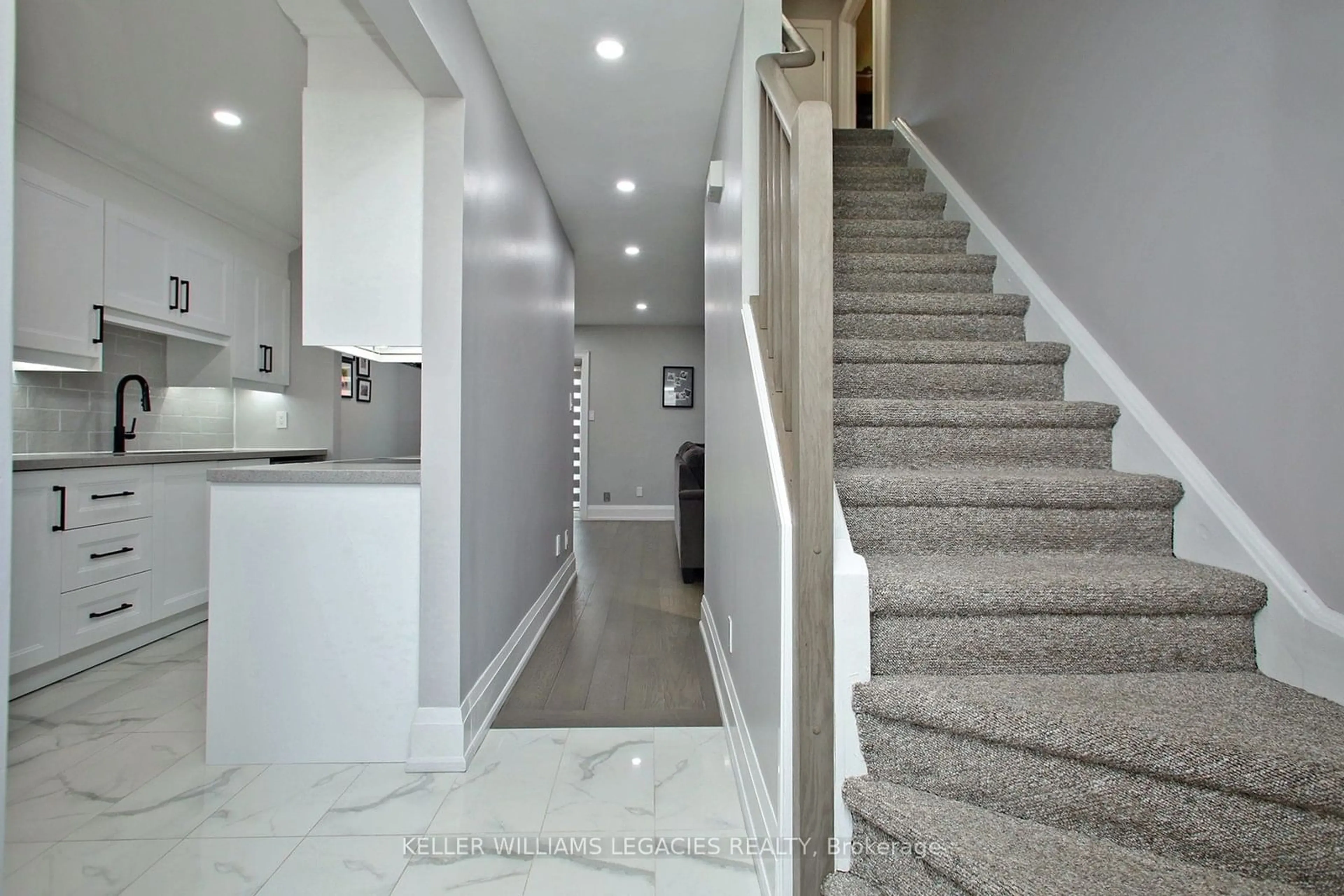 Stairs for 31 Parkview Dr #53, Orangeville Ontario L9W 4H9