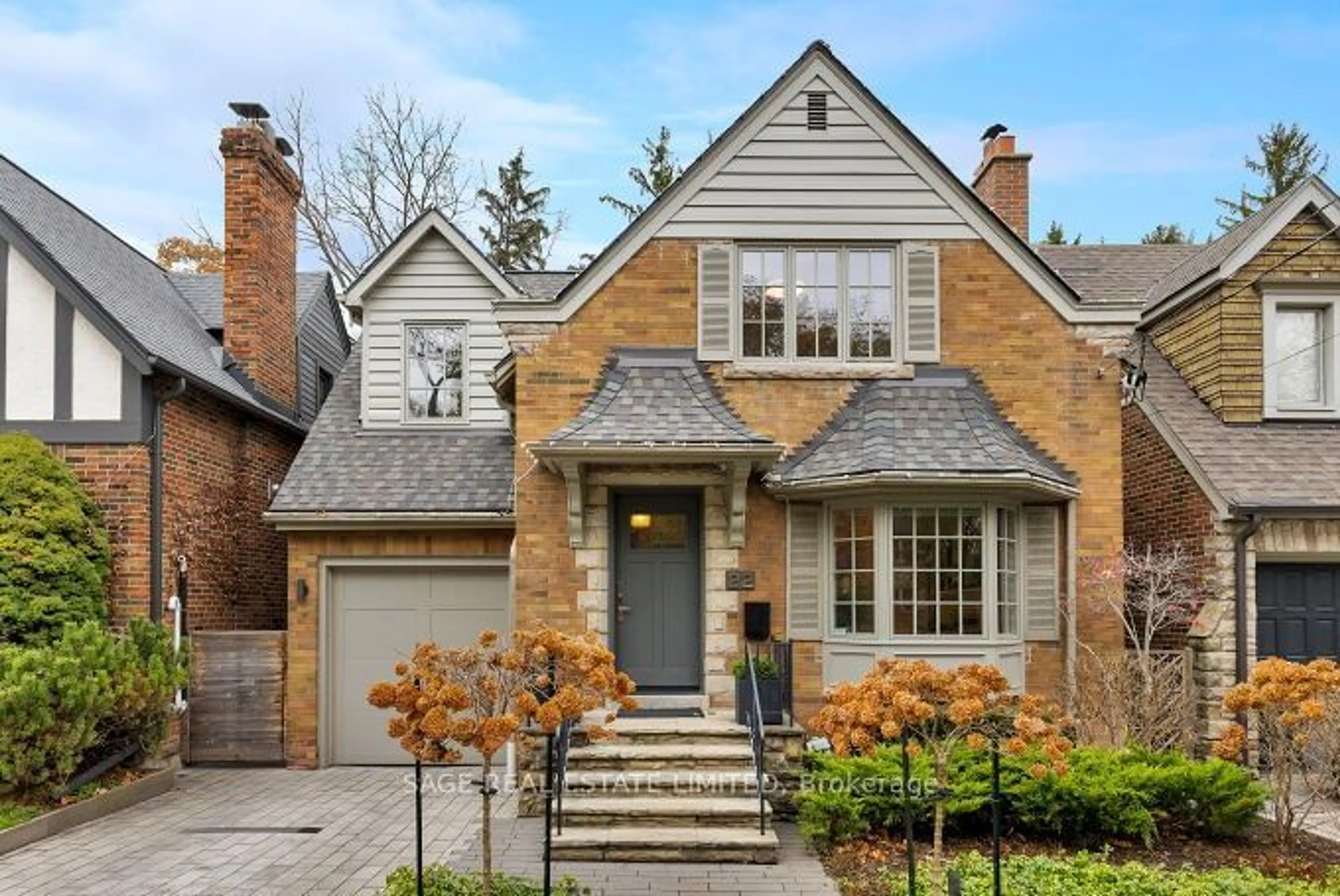 Home with brick exterior material for 22 Queen Anne Rd, Toronto Ontario M8X 1S9