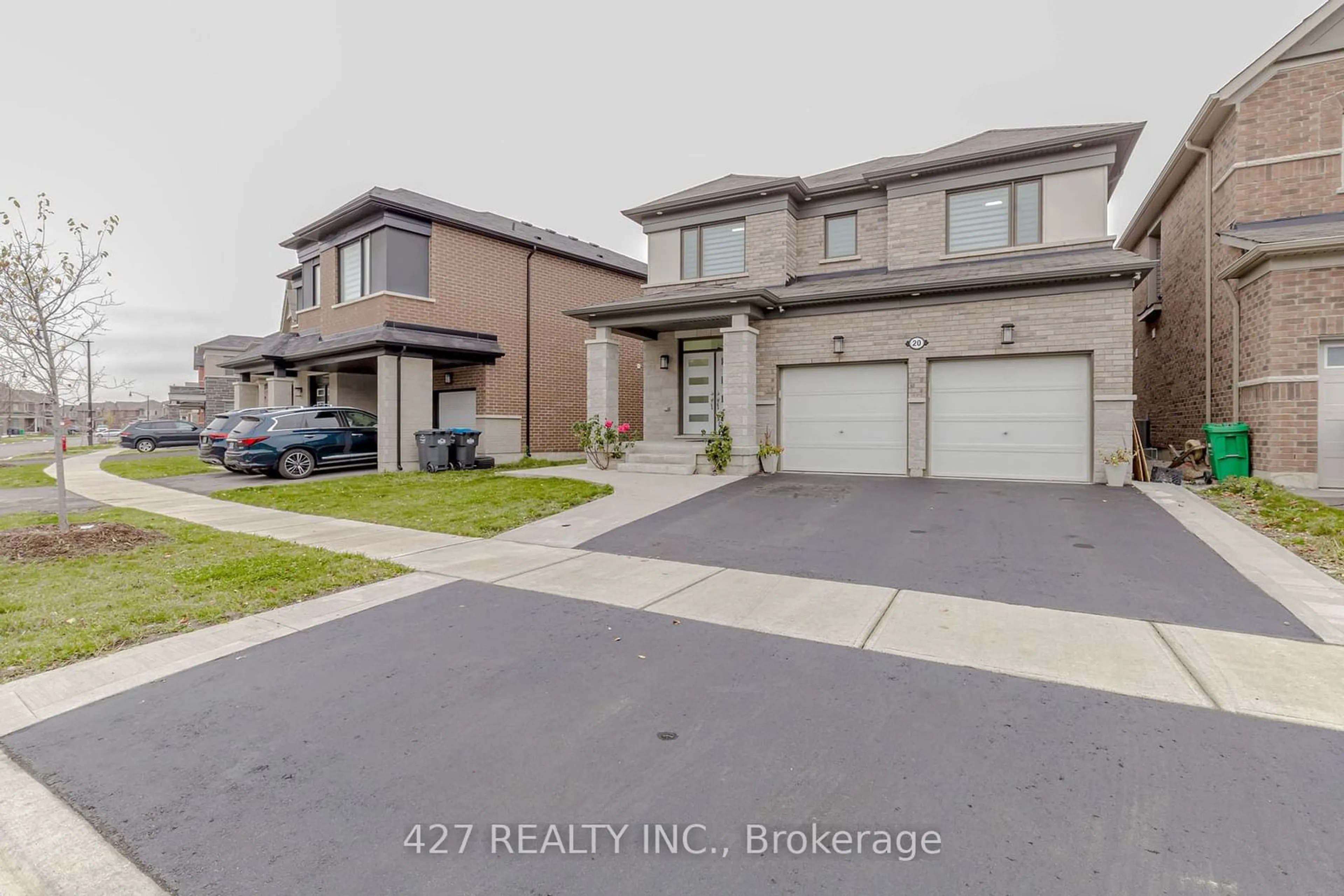 Frontside or backside of a home, the street view for 20 Dolucci Cres, Brampton Ontario L7A 5E9