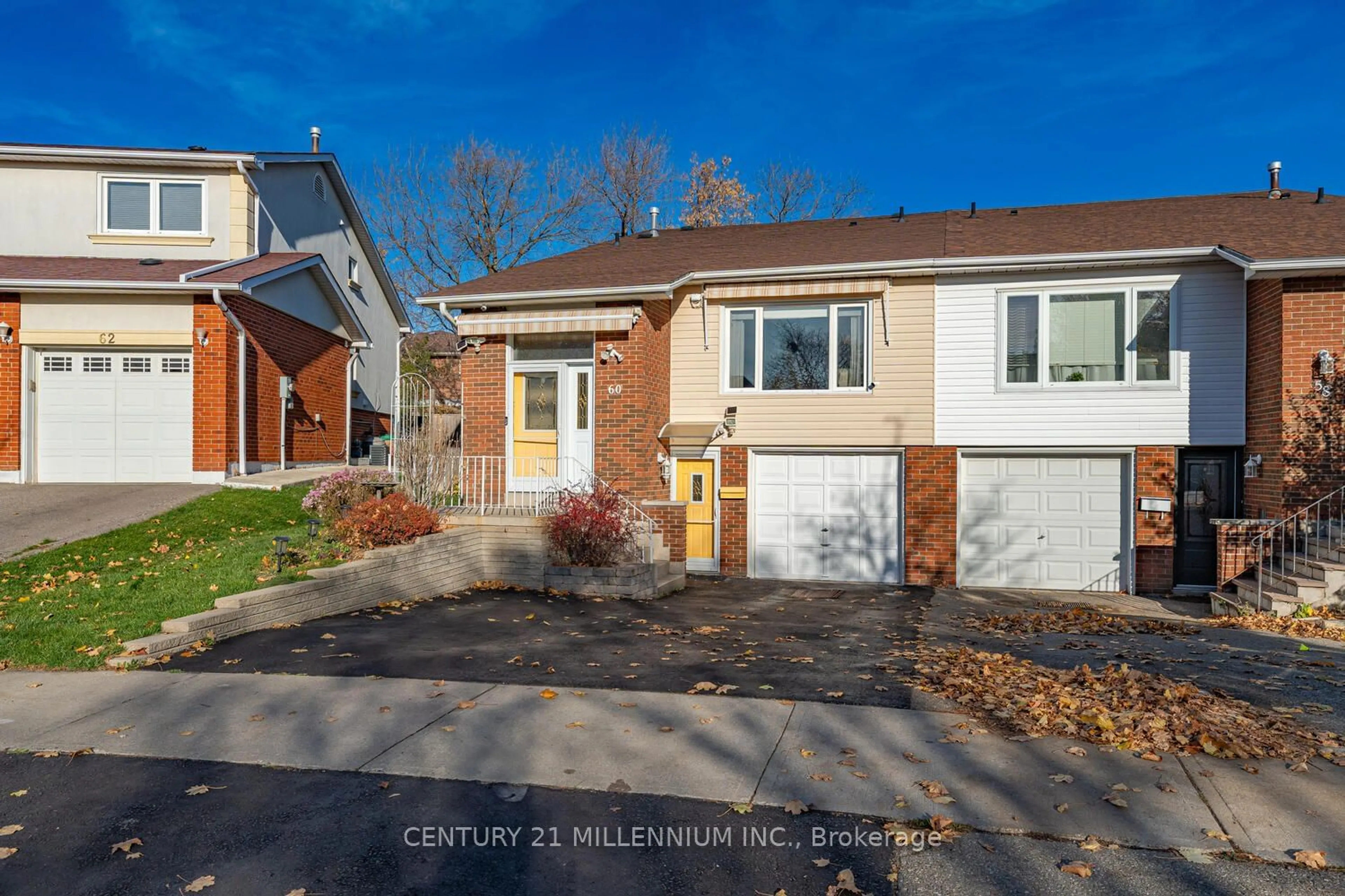 Frontside or backside of a home, cottage for 60 Camberley Cres, Brampton Ontario L6V 3L4