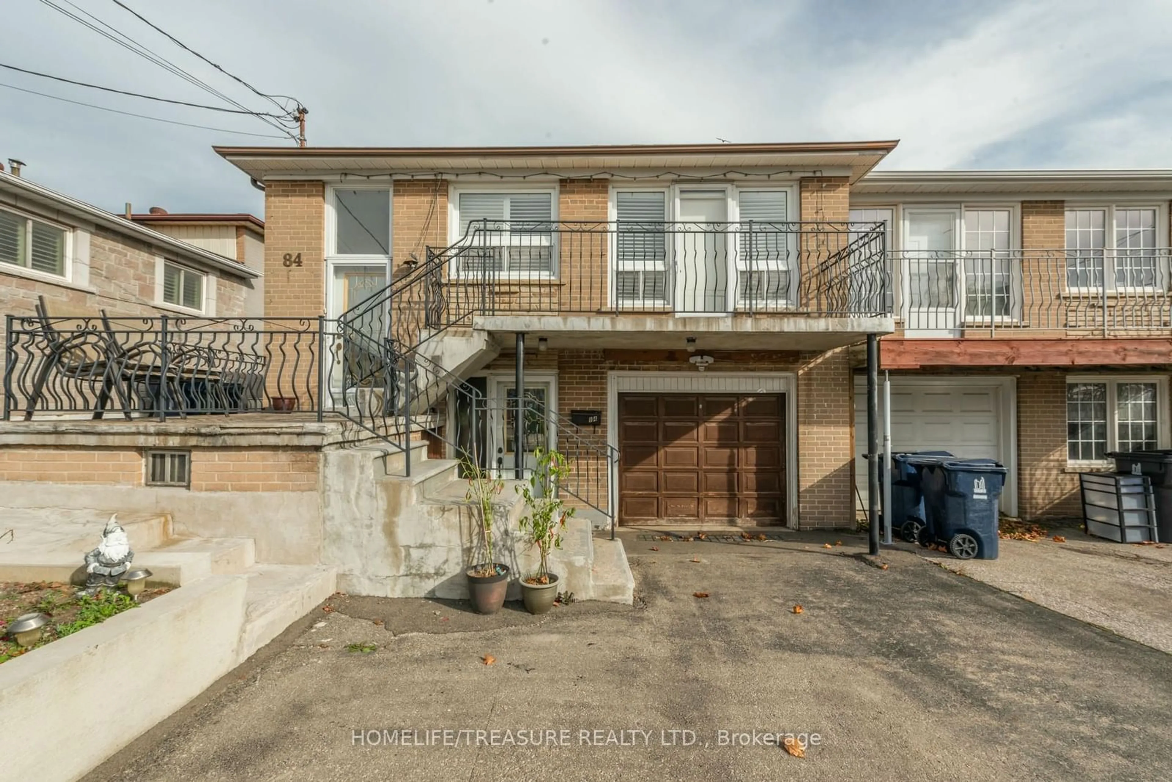 A pic from exterior of the house or condo, the street view for 84 LASKAY Cres, Toronto Ontario M3N 1P3