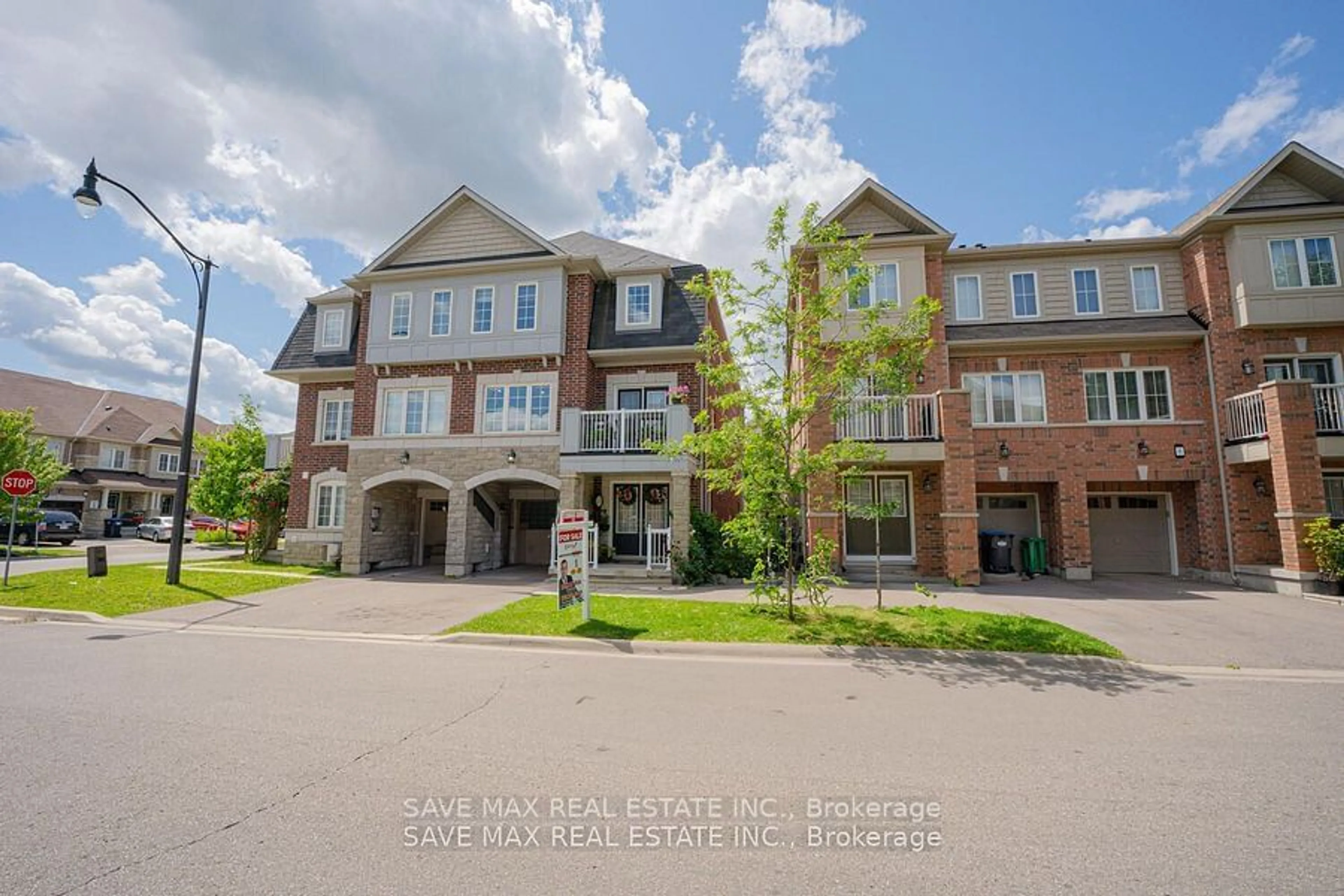 A pic from exterior of the house or condo, the front or back of building for 4 Francesco St, Brampton Ontario L7A 4N7