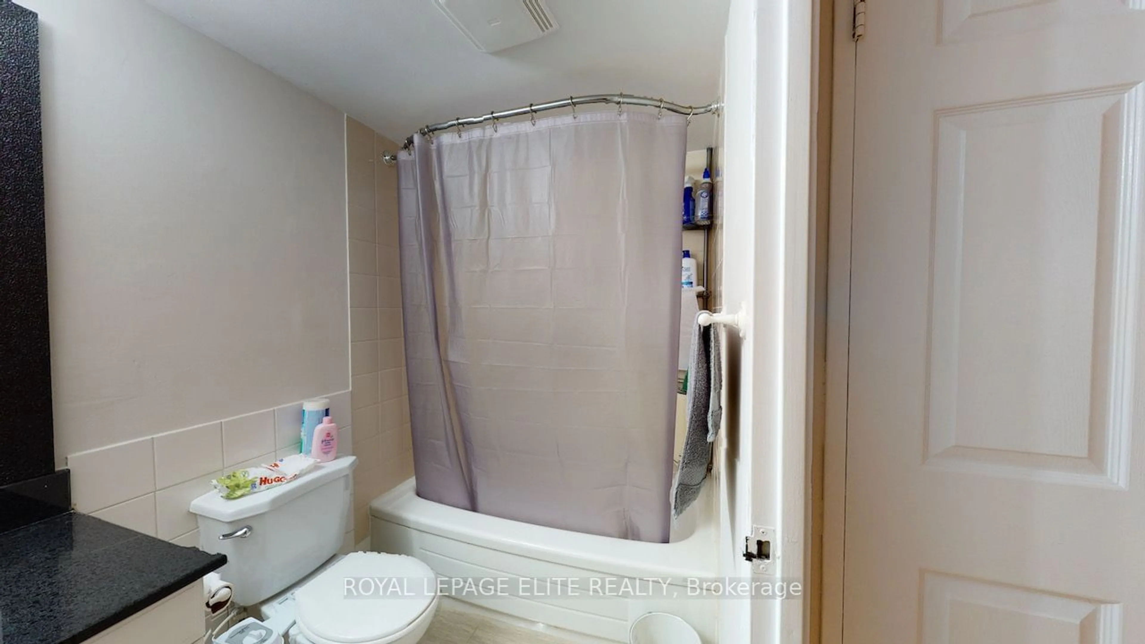 Bathroom, not visible floor for 700 CONSTELLATION Dr #202, Mississauga Ontario L5R 3G8