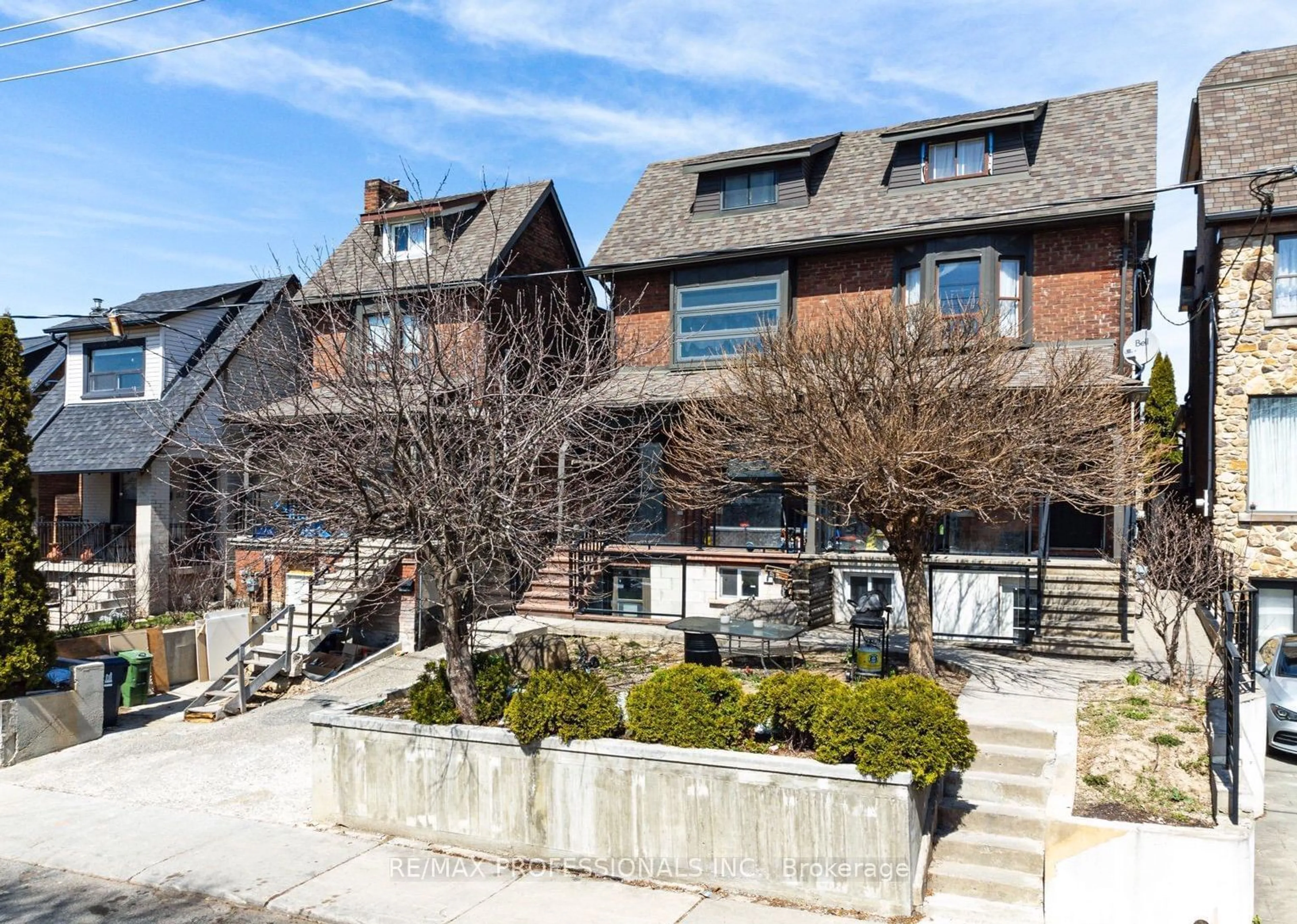 A pic from exterior of the house or condo, the street view for 176 Rosemount Ave, Toronto Ontario M6H 2M9