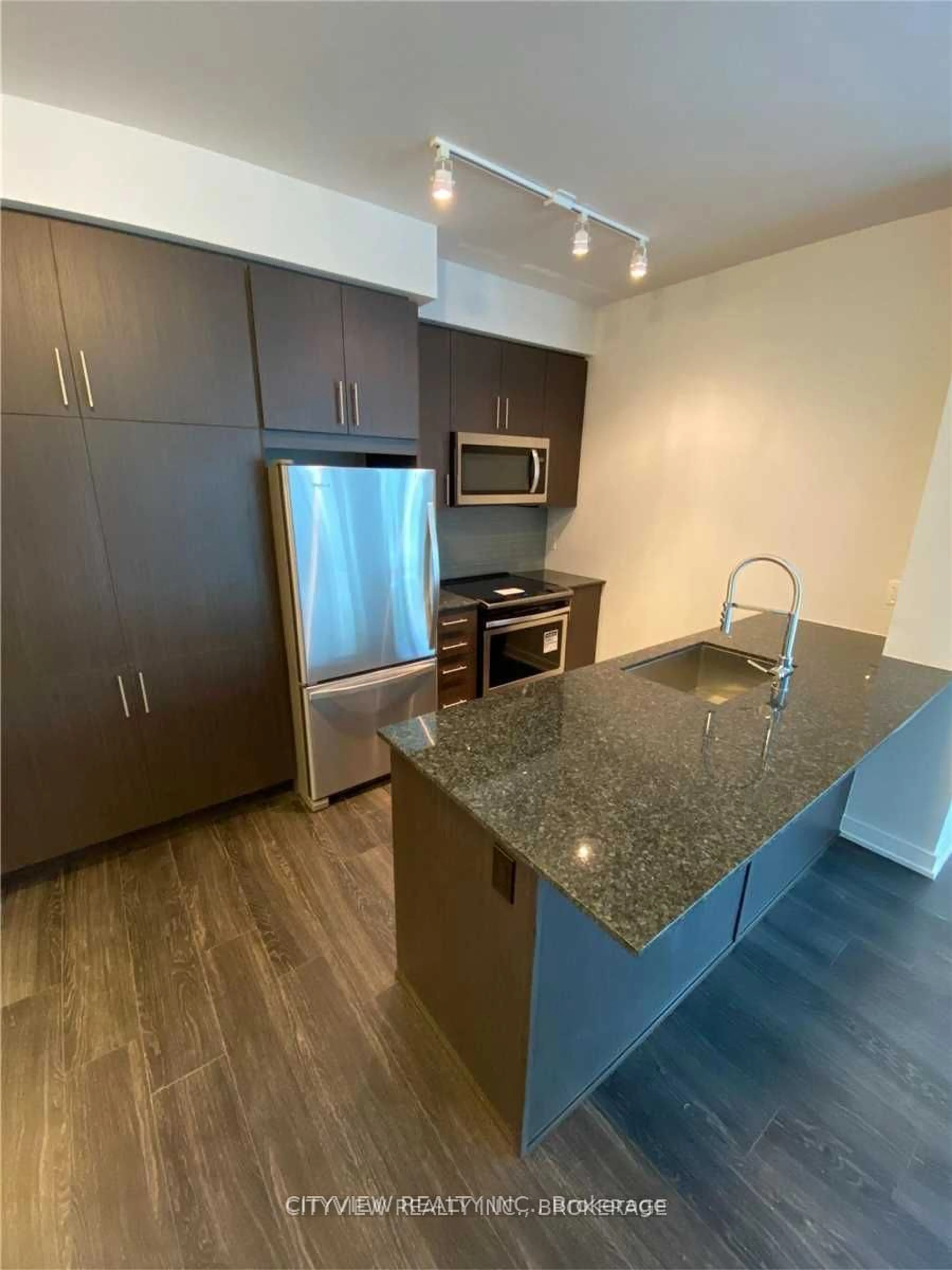 Open concept kitchen for 4055 Parkside Village Dr #508, Mississauga Ontario L5B 0K8