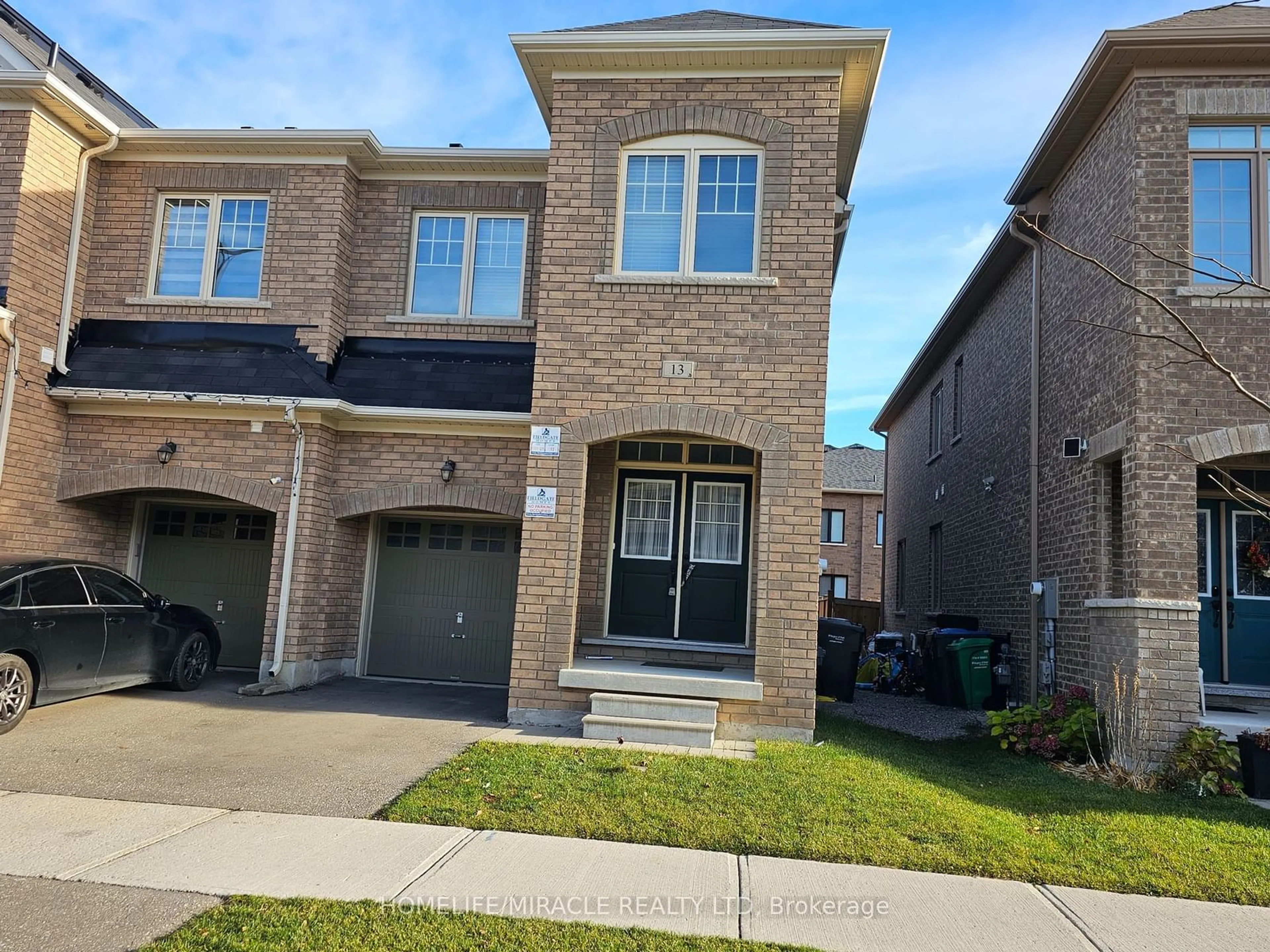 A pic from exterior of the house or condo, the street view for 13 Goulston St, Brampton Ontario L7A 5B8