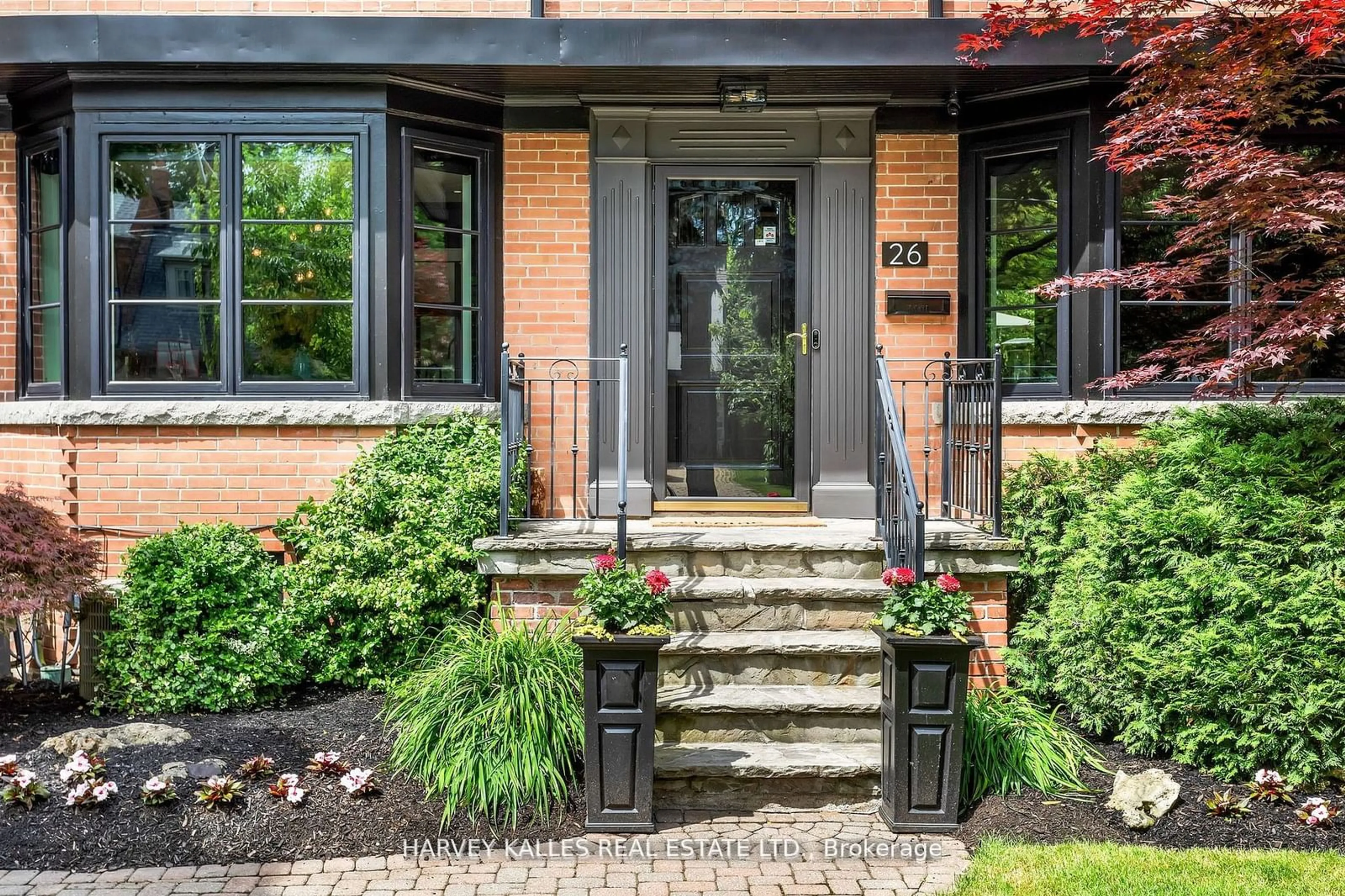 Indoor entryway, wood floors for 26 Dunedin Dr, Toronto Ontario M8X 2K5