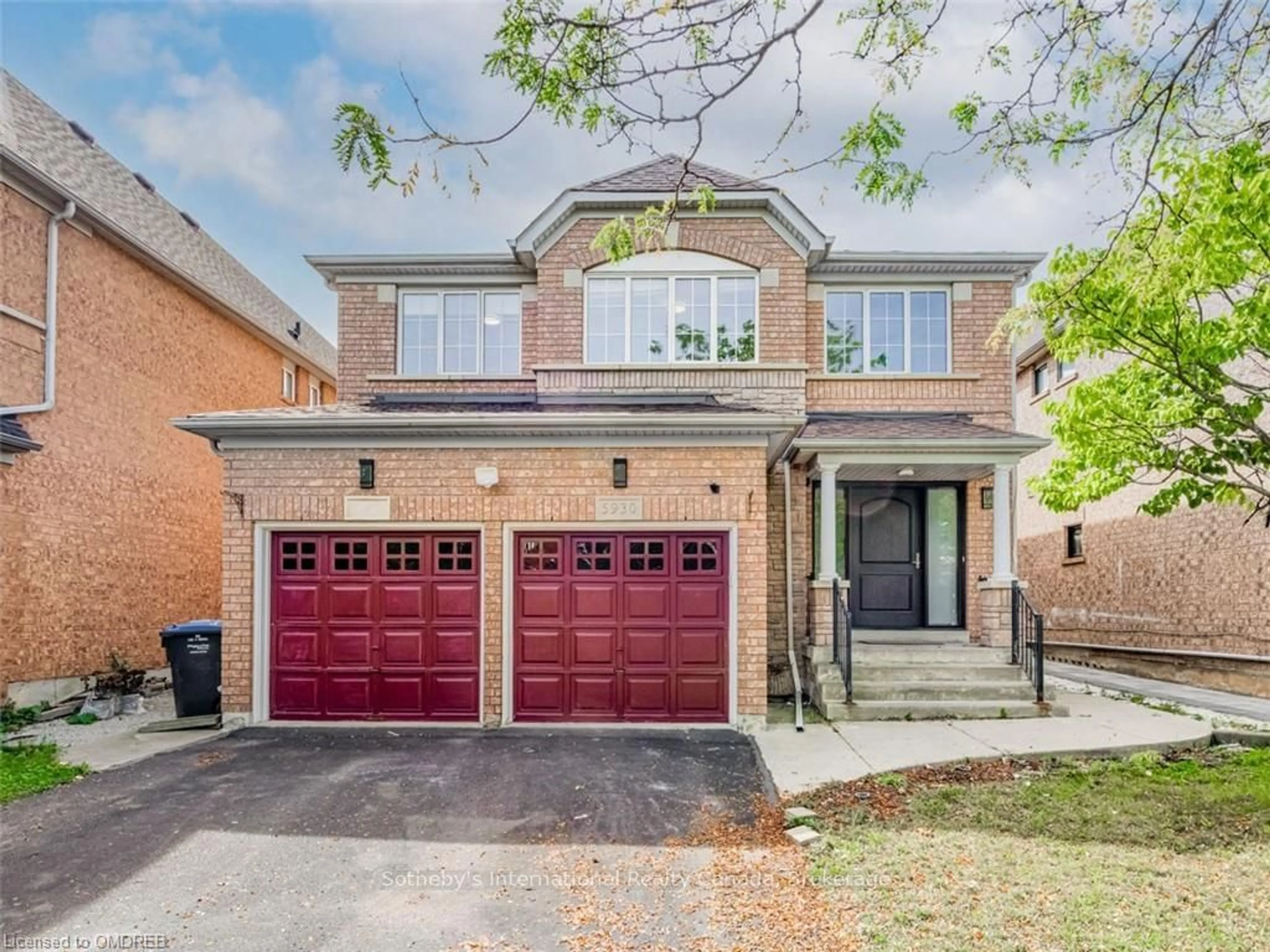 Home with brick exterior material for 5930 BASSINGER Pl, Mississauga Ontario L5M 6K5