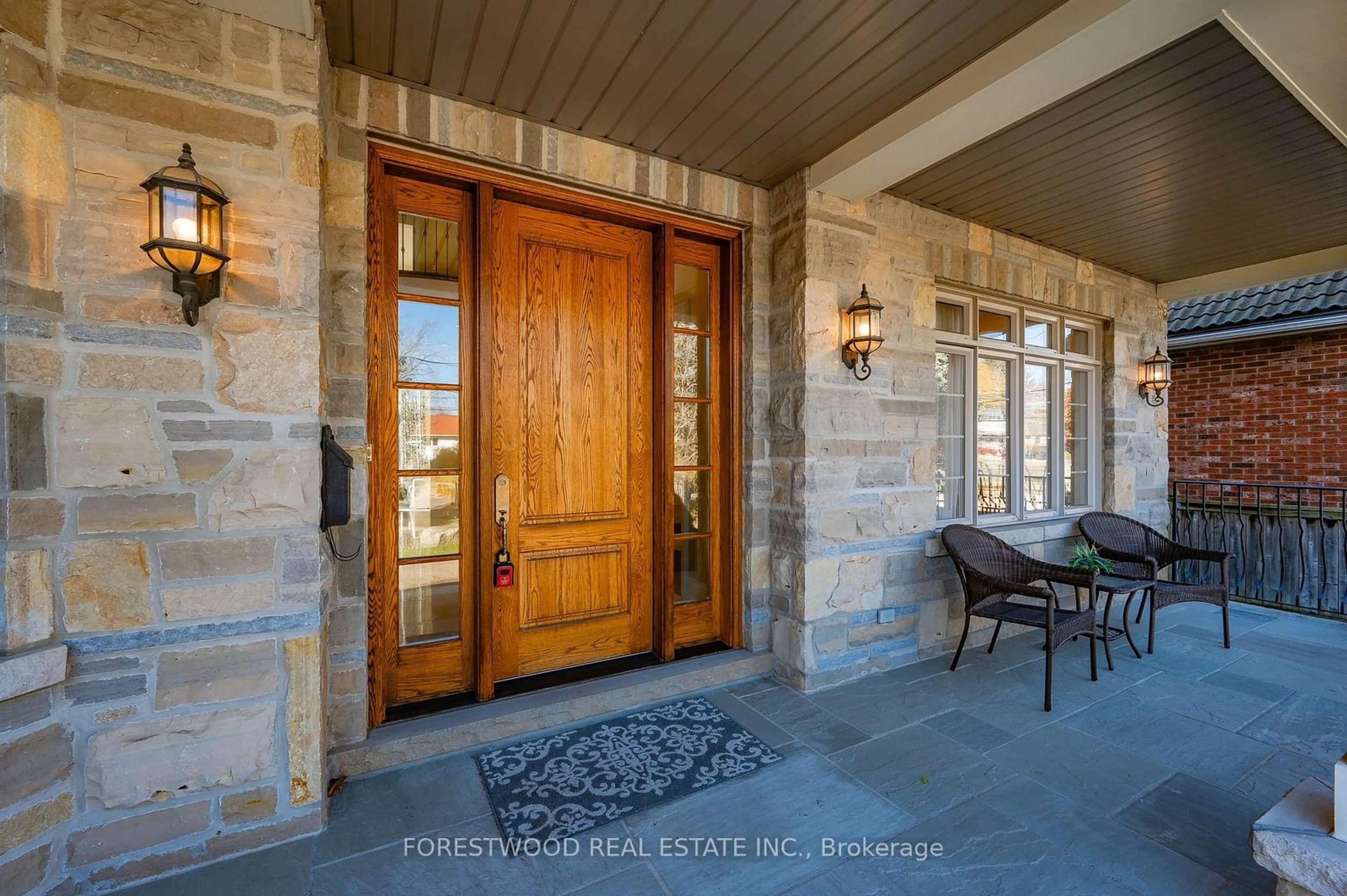 Indoor entryway, wood floors for 2424 Camilla Rd, Mississauga Ontario L5A 2K5