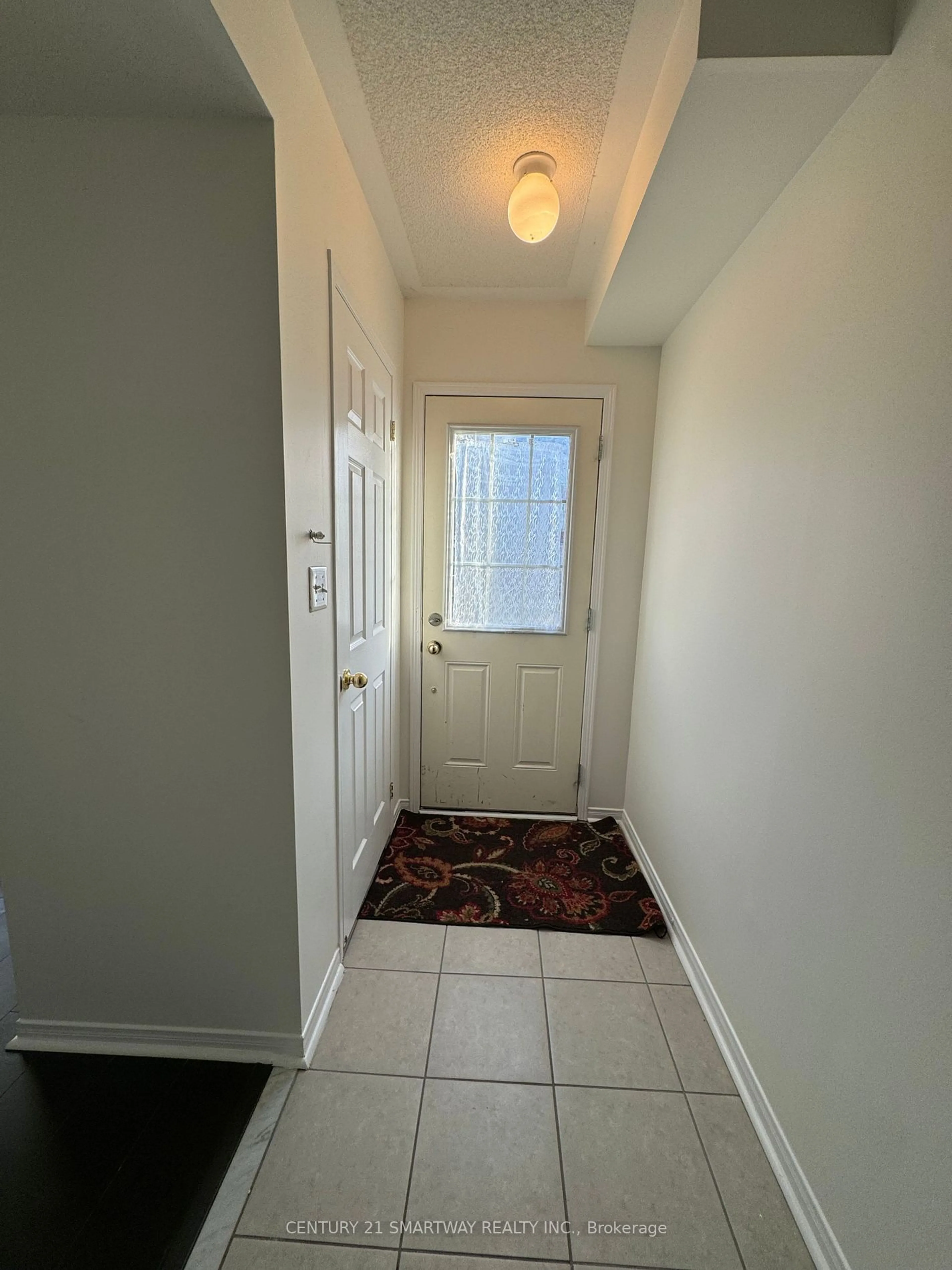 Indoor entryway, unknown floor for 52 Judy Sgro Ave, Toronto Ontario M3L 0E4