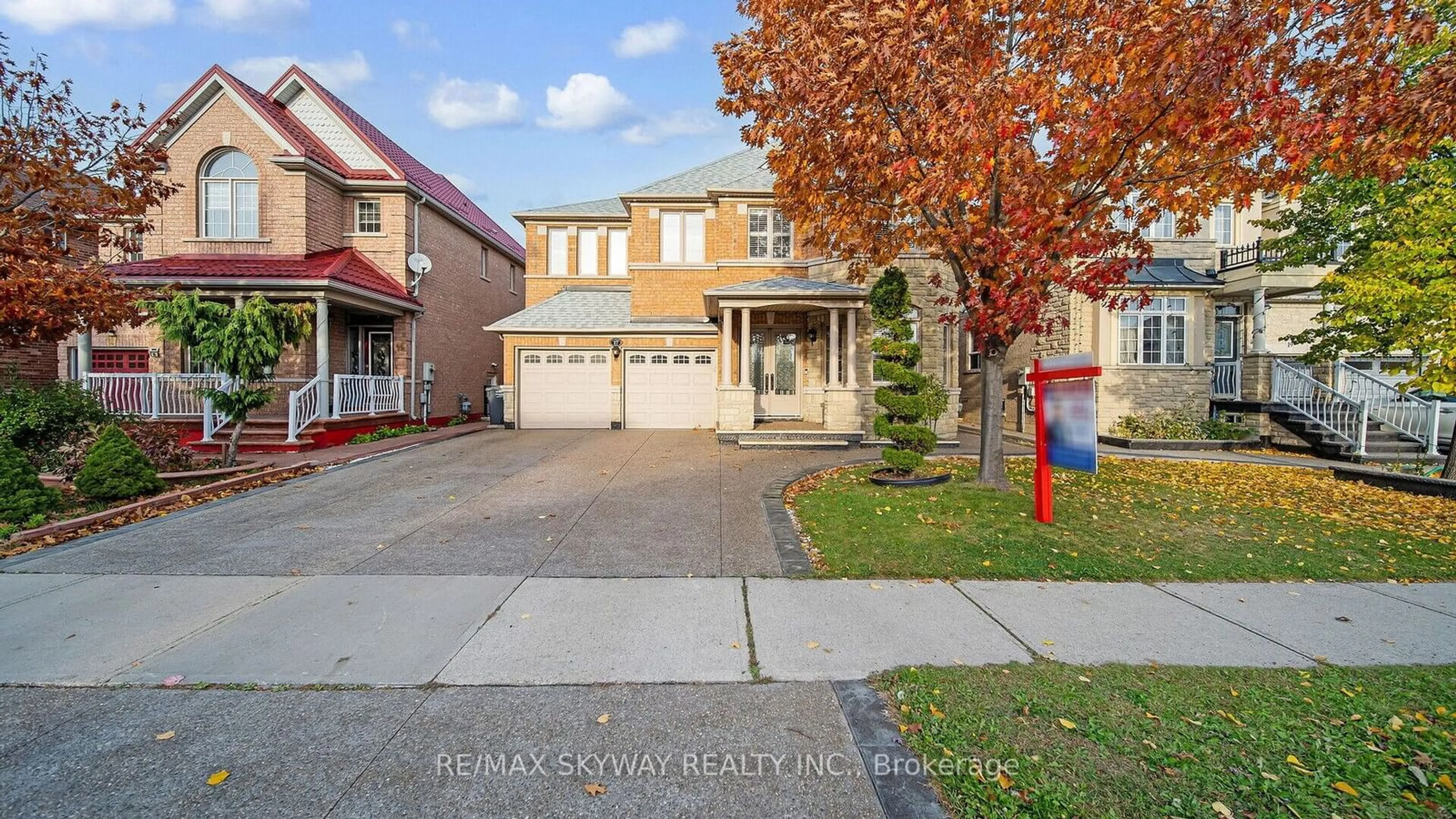 A pic from exterior of the house or condo, the street view for 17 Valleycreek Dr, Brampton Ontario L6P 2B7