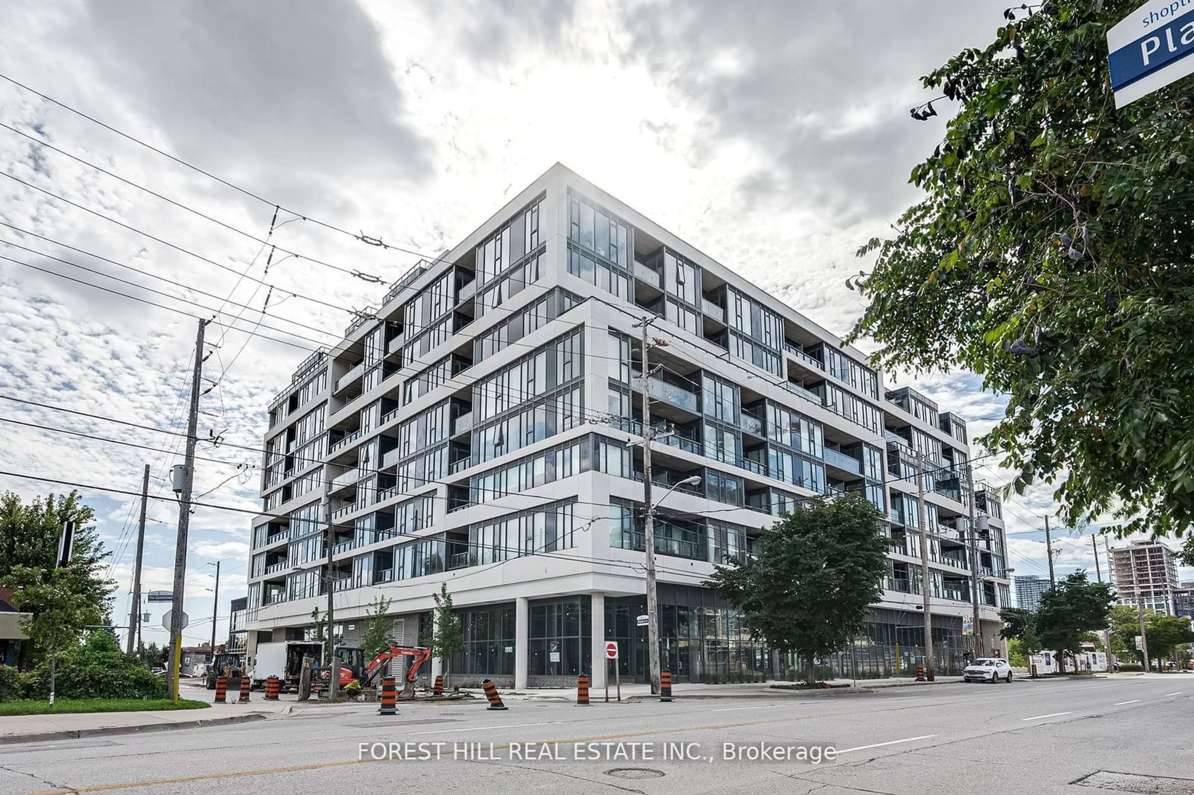 A pic from exterior of the house or condo, the front or back of building for 859 The Queensway #802, Toronto Ontario M8Z 1N8