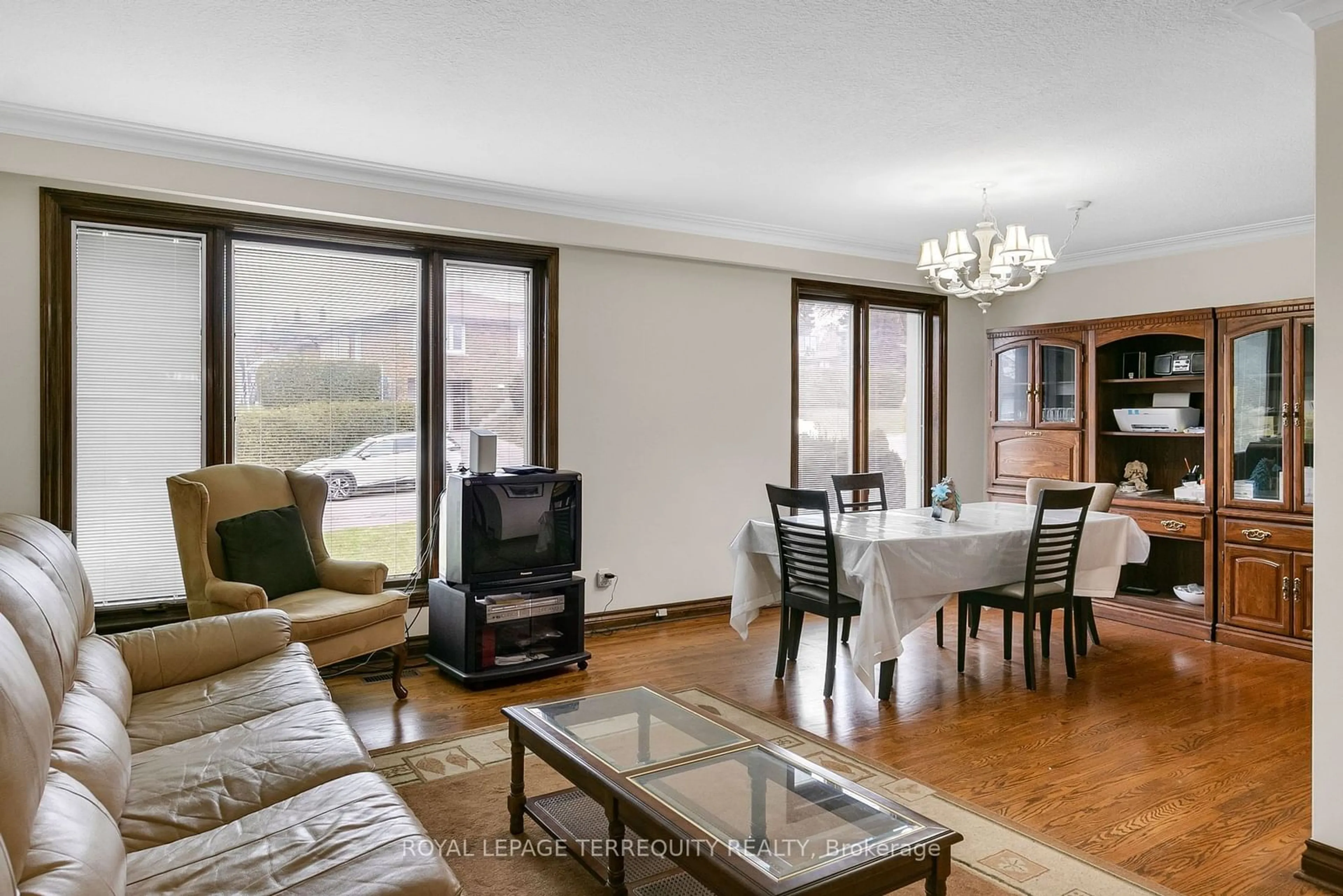 Living room, wood floors for 7 Canton Ave, Toronto Ontario M3M 1N1